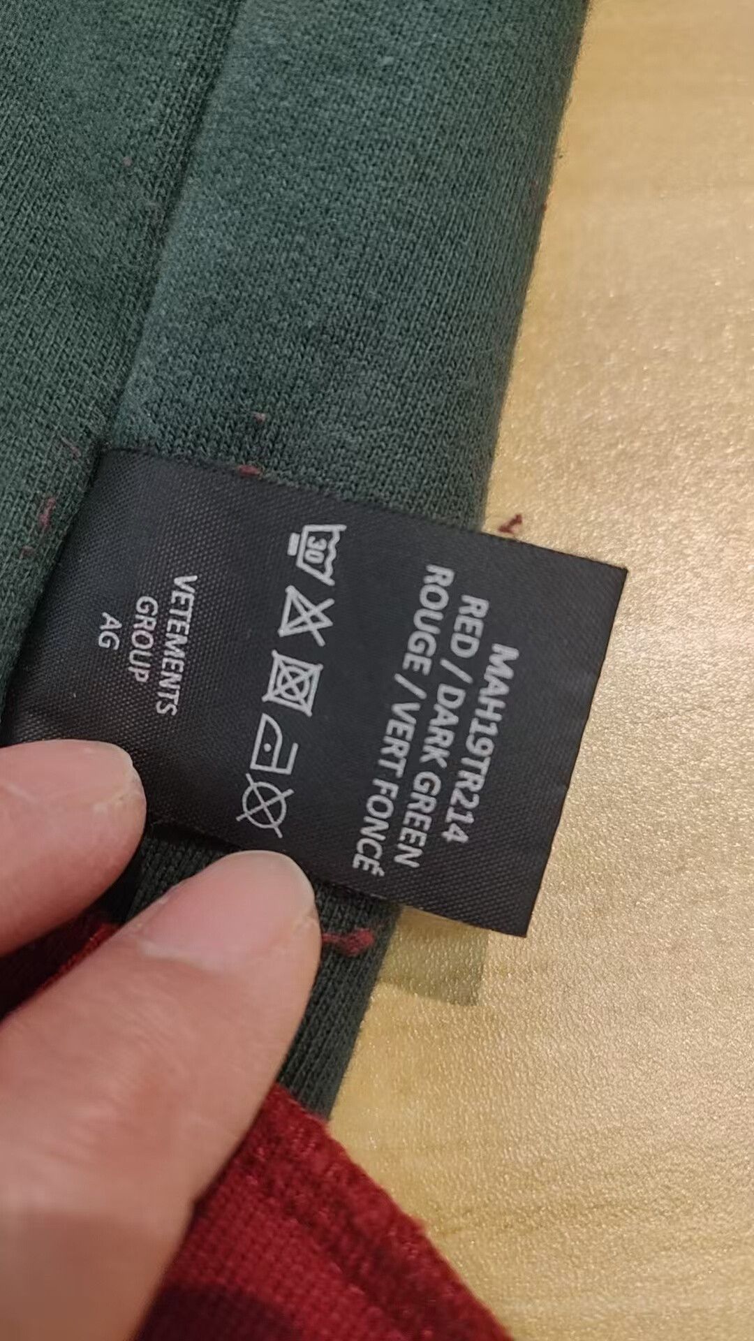 Vetements vetements rare red zip-up sweatshirt Size US S / EU 44-46 / 1 - 5 Thumbnail