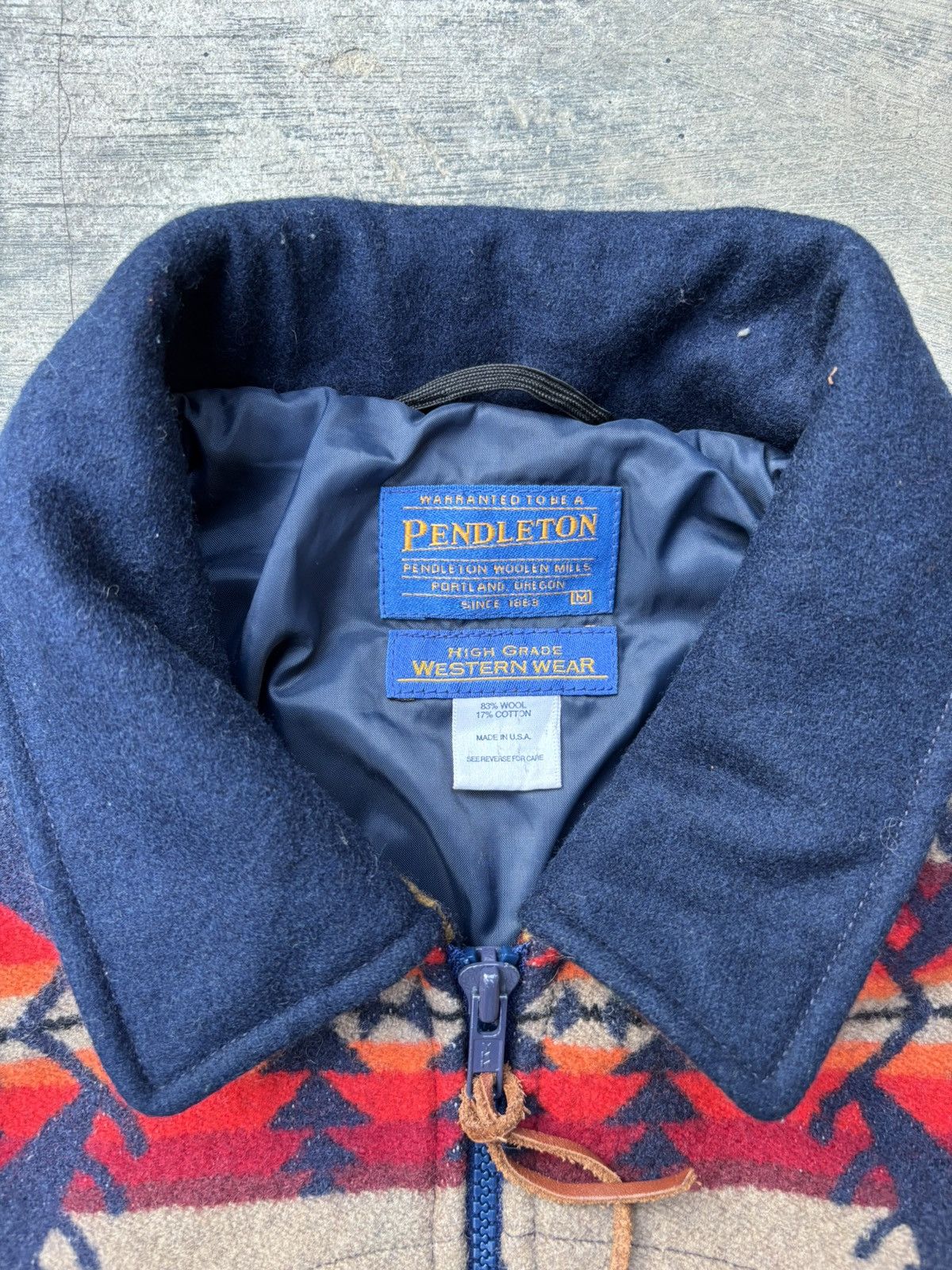 Pendleton Vintage 90’s Pendleton Wool Blanket Jacket Aztec Print Size US L / EU 52-54 / 3 - 3 Thumbnail