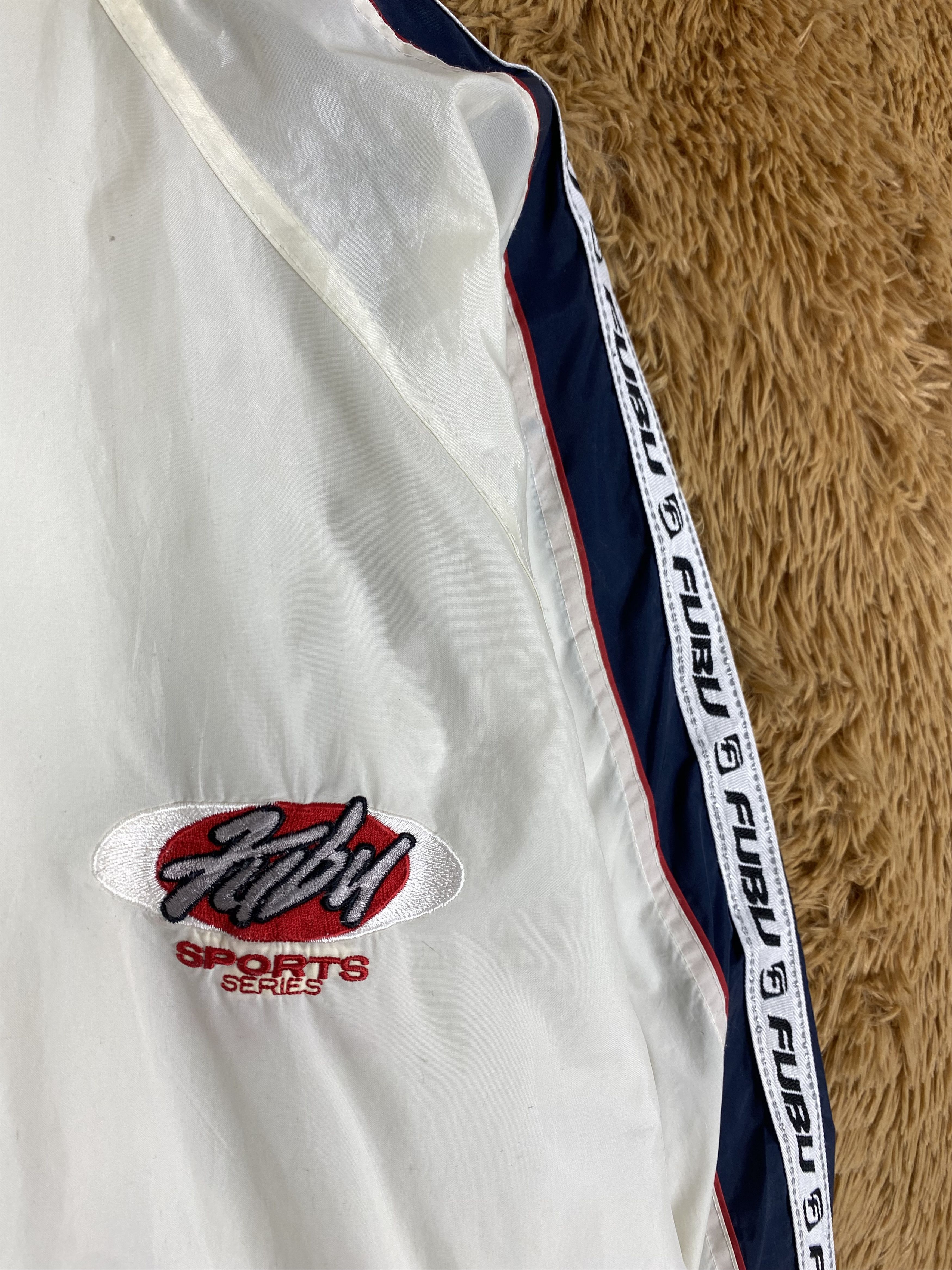 Fubu Vintage Fubu 90s Tape on Sleeve Windbreaker PJ2517 Size US XXL / EU 58 / 5 - 4 Thumbnail