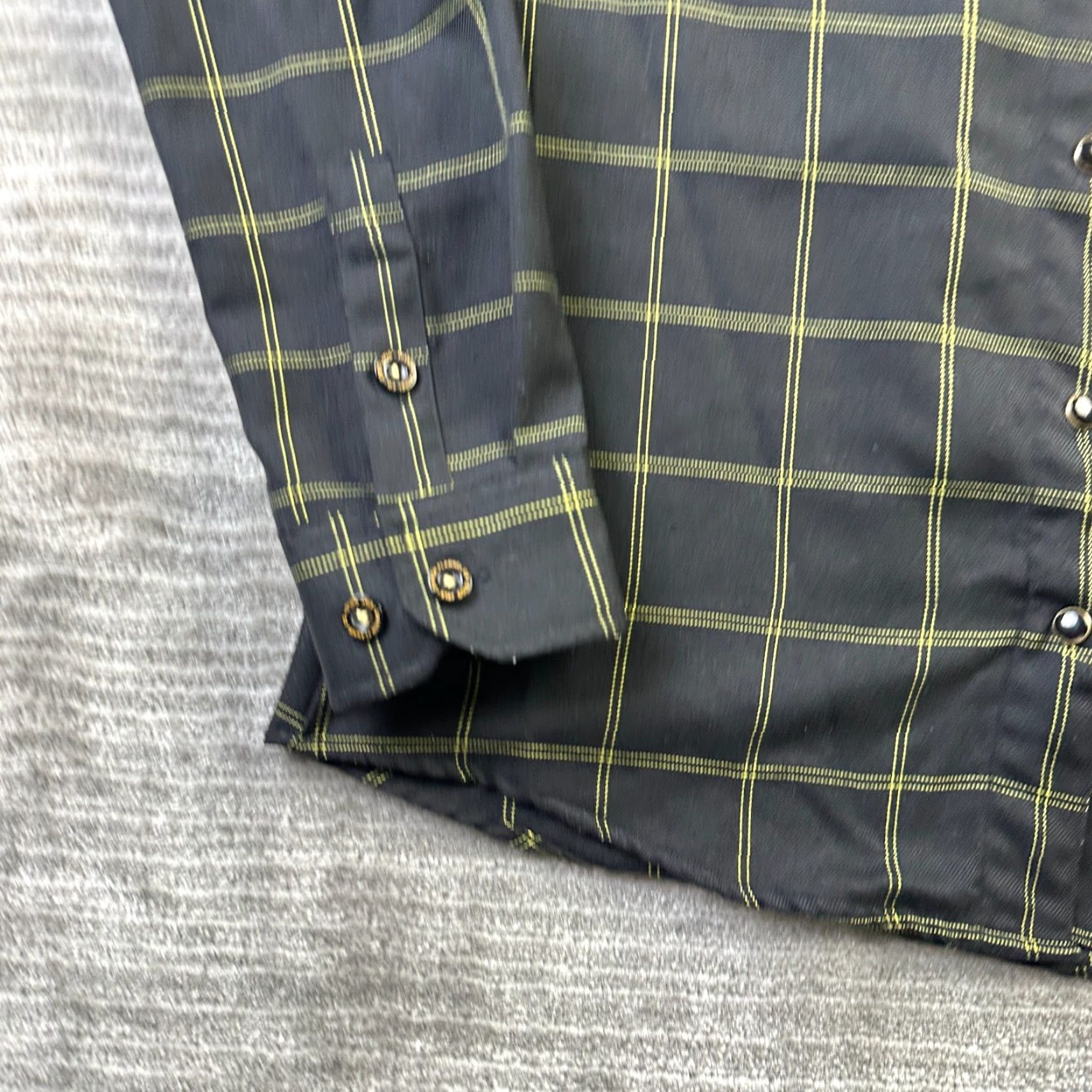 Vintage Dixxon Flannel Shirt Womens Medium Gray Yellow Plaid Snap Casual Shirt, Button-Up, Long Sleeve, VINTAGE? No, Regular Fit, Pocketed, 100% Polyester Size M / US 6-8 / IT 42-44 - 3 Thumbnail