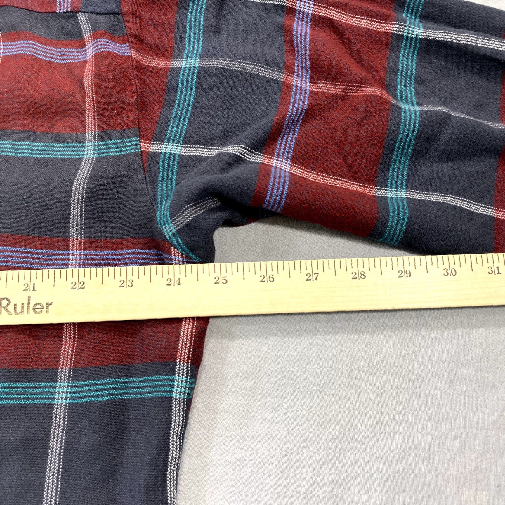 Vintage VINTAGE Saugatuck Shirt Mens Large Red Green Plaid Flannel Button Up Acrylic Size US L / EU 52-54 / 3 - 7 Thumbnail
