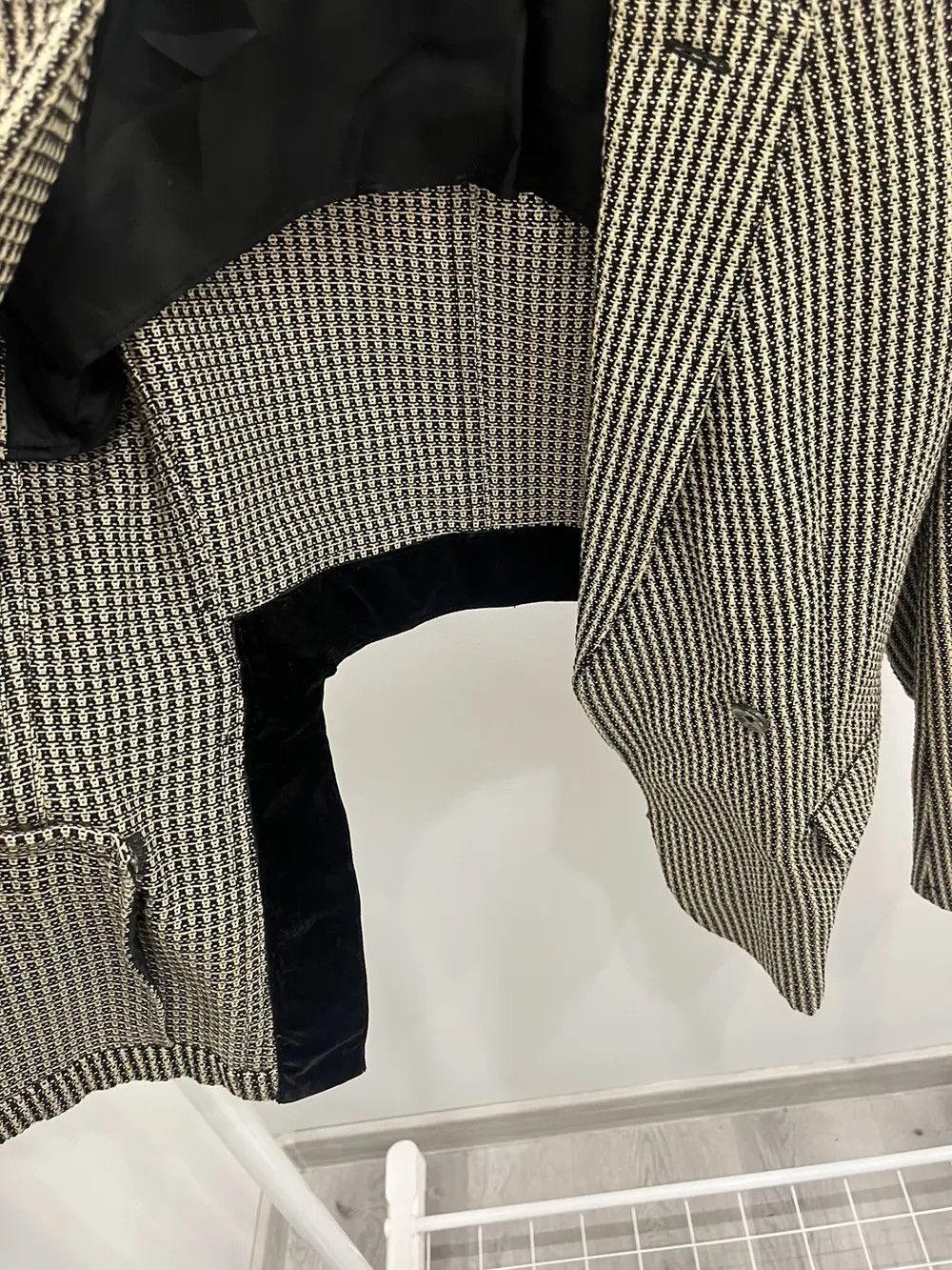 Yves Saint Laurent Yves Saint Laurent Rive Gauche Open Back Blazer Jacket Size S / US 4 / IT 40 - 3 Thumbnail