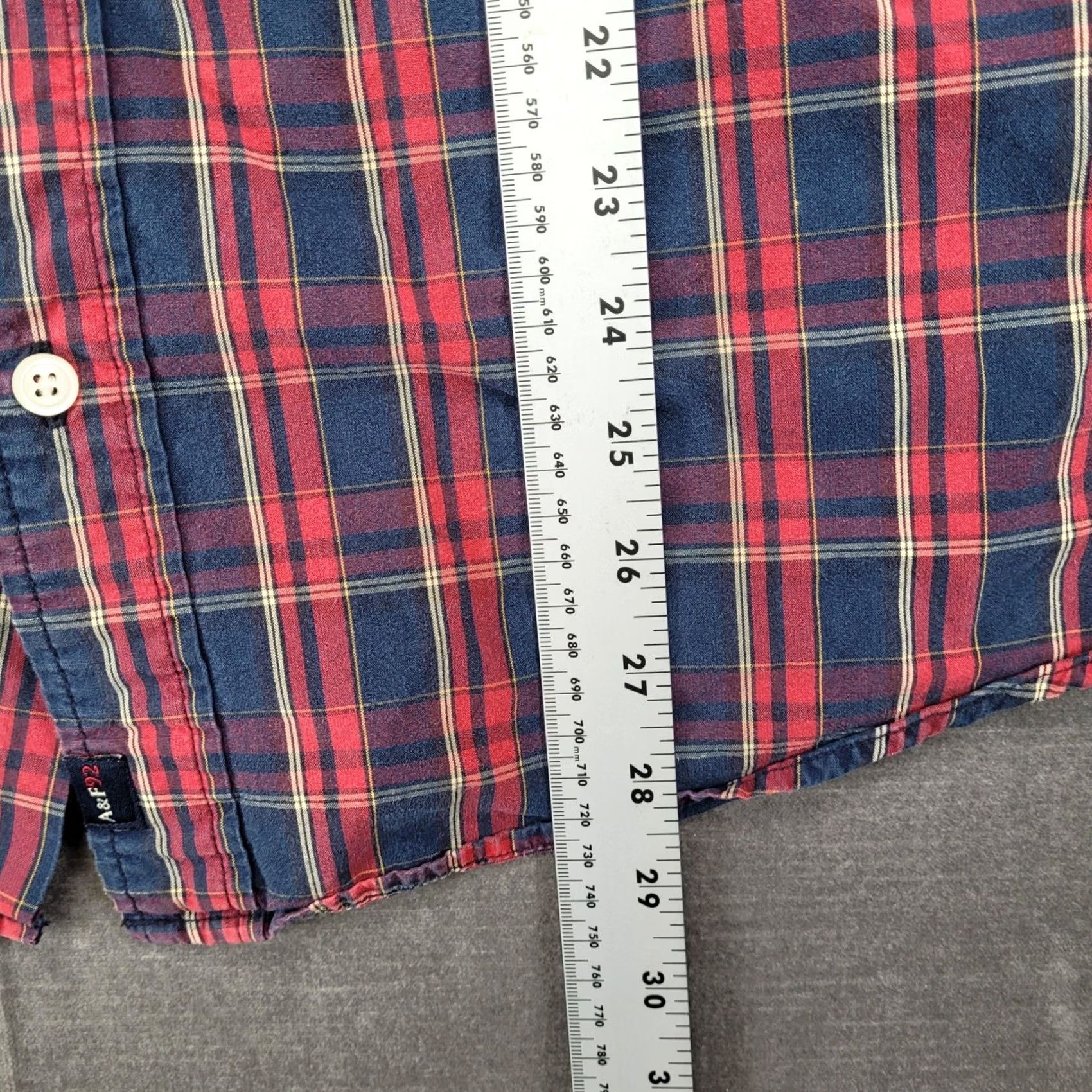 Abercrombie & Fitch Abercrombie & Fitch Lg Muscle Fit Plaid Button Down Shirt Red Navy Blue Mens Size US L / EU 52-54 / 3 - 4 Thumbnail