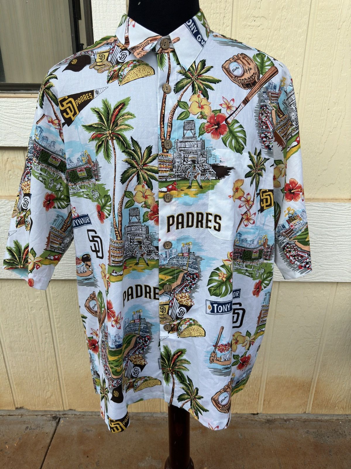 image of New San Diego Padres Mlb Hawaiian Shirt Reyn Spooner XL in White, Men's