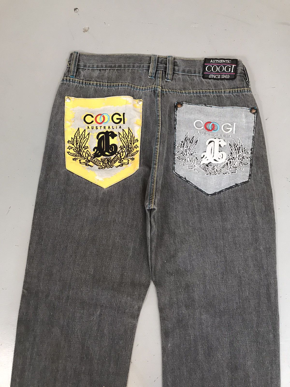 Coogi × Vintage Vintage Coogi embroidered baggy fit denim Size US 38 / EU 54 - 1 Thumbnail