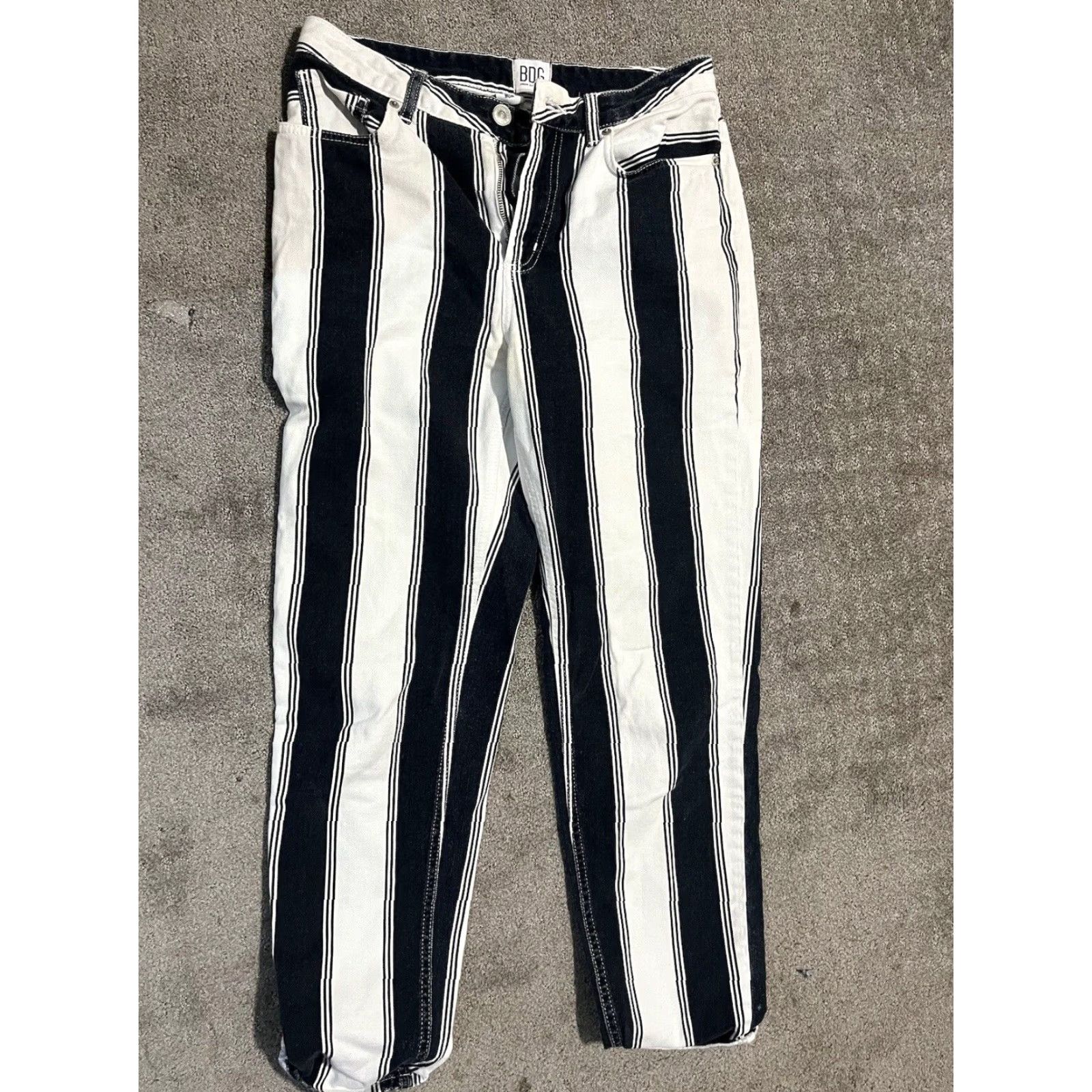 Bdg BDG Jeans Women's Mom Style Regular Denim 5-Pocket Black White Striped Cotton High Rise Tapered Leg Size 27 Adult Women Size 27" / US 4 / IT 40 - 3 Thumbnail