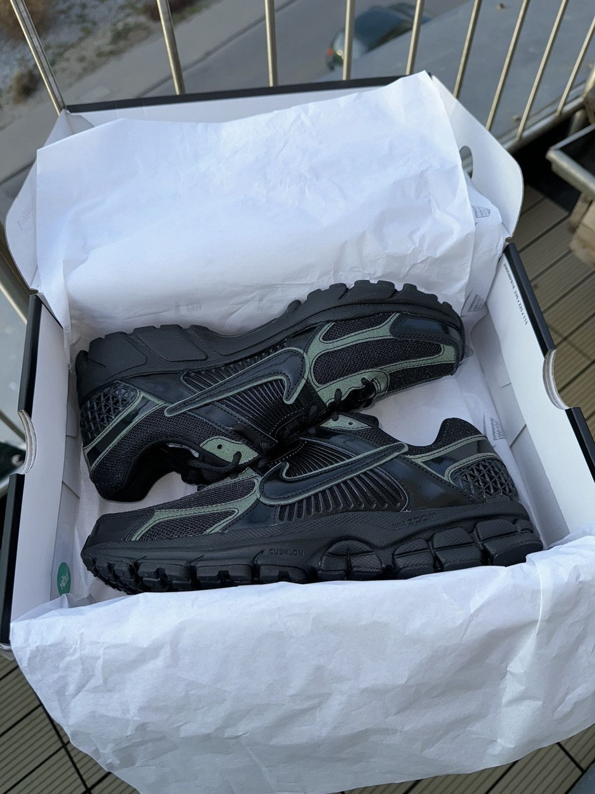 Nike Nike Zoom Vomero 5 x Dover Street Market 20th Anniversary Size US 9 / EU 42 - 5 Thumbnail