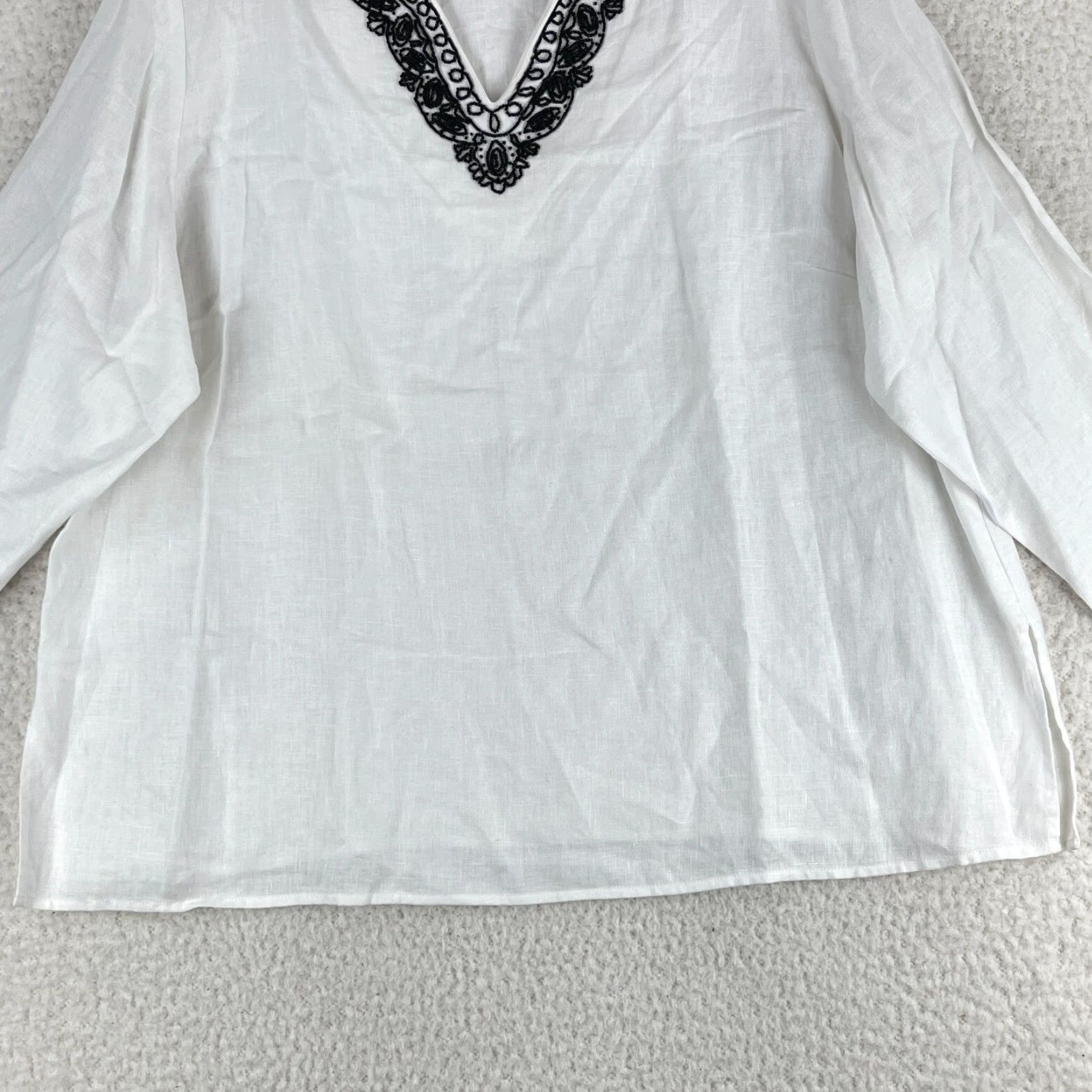 Laura Ashley Laura Ashley Womens 2X White Embroidered Linen V-Neck Shirt Size XXL / US 16-18 / IT 52-54 - 7 Thumbnail