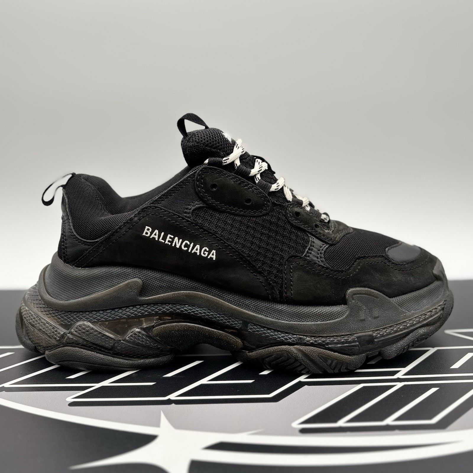 Balenciaga Balenciaga Triple S ' Black ' | GOOD CONDITION! Size US 9 / EU 42 - 2 Thumbnail