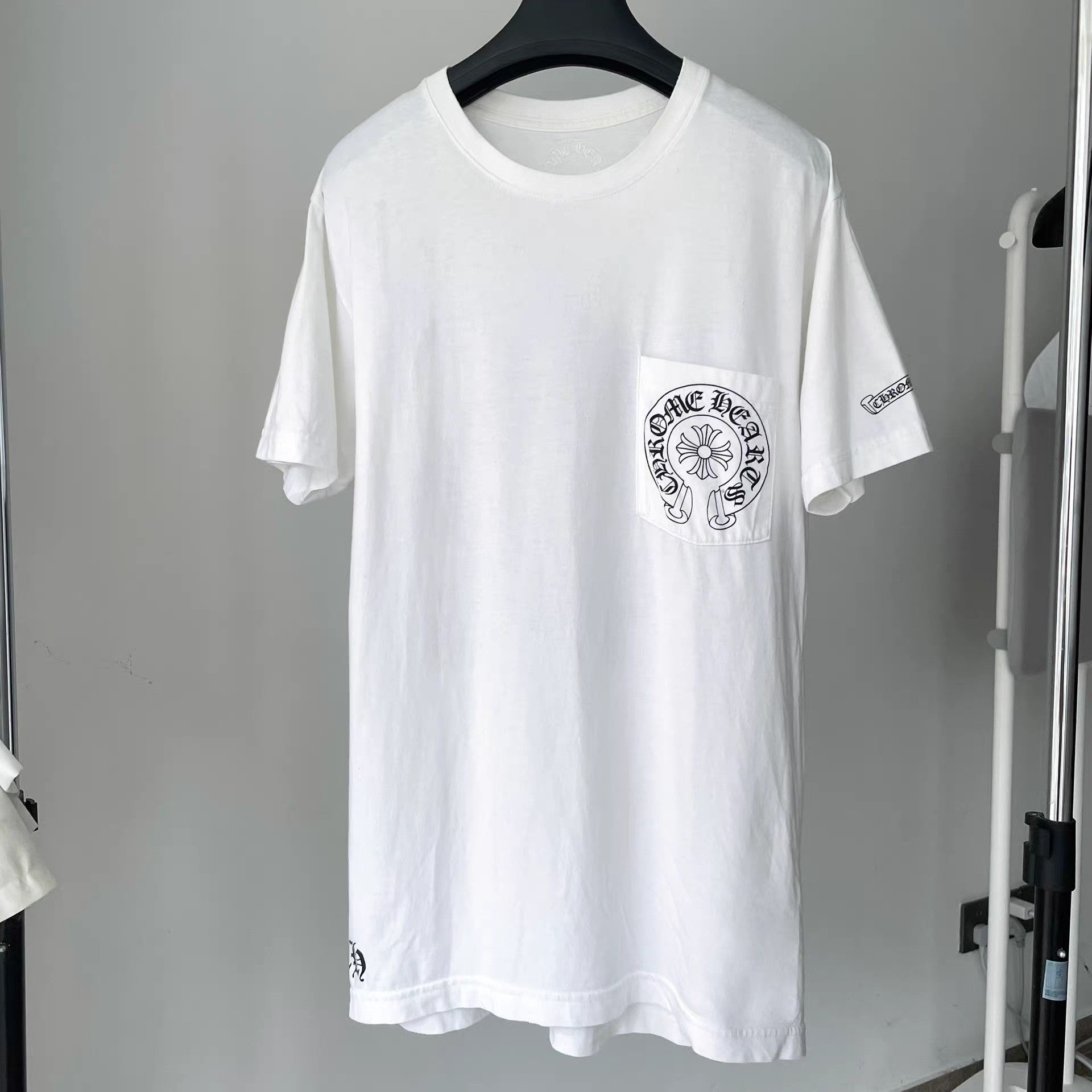 Chrome Hearts Chrome Hearts CH White Horseshoe Cross Dagger Vine T-Shirt Size US M / EU 48-50 / 2 - 1 Thumbnail