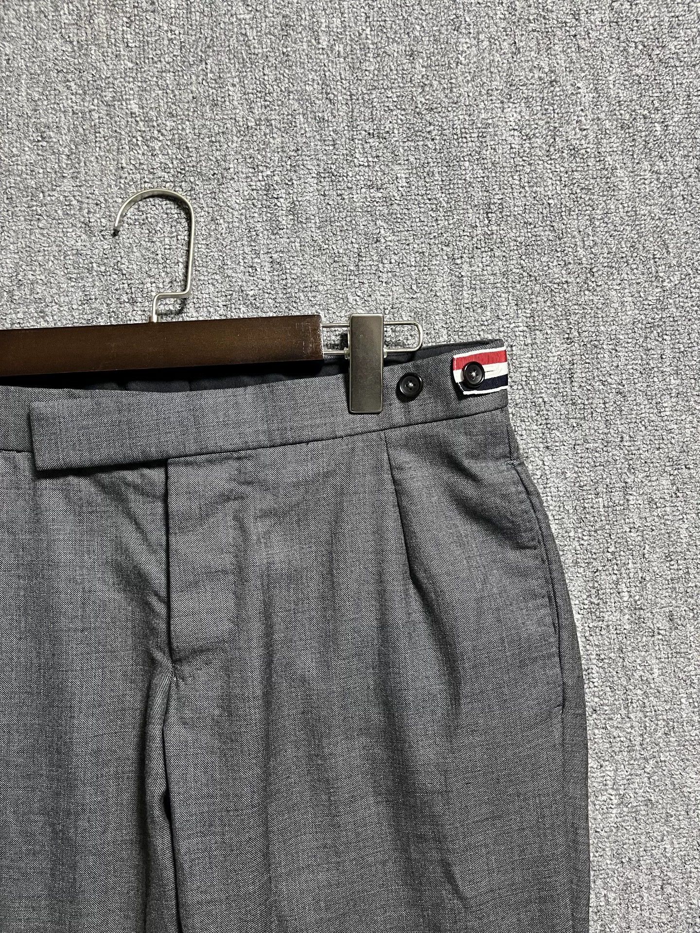 Thom Browne Thom Browne Men's Gray 100% Wool Straight Cuffed Pants 3 Size US 34 / EU 50 - 4 Thumbnail