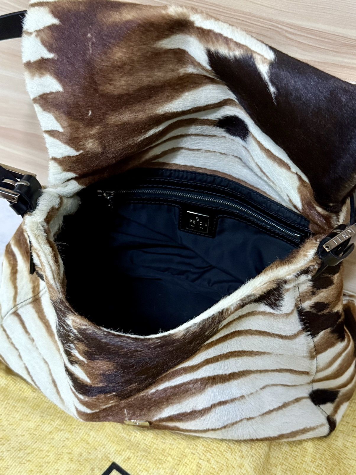 Fendi Rare Vintage Fendi Calf Hair Mamma Baguette Bag Size ONE SIZE - 14 Thumbnail