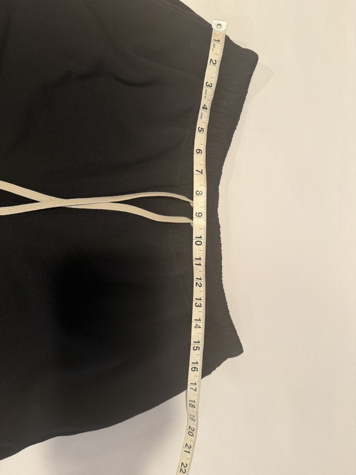 Rick Owens Rick owens mens shorts. 52/36. $790 Size US 36 / EU 52 - 7 Thumbnail