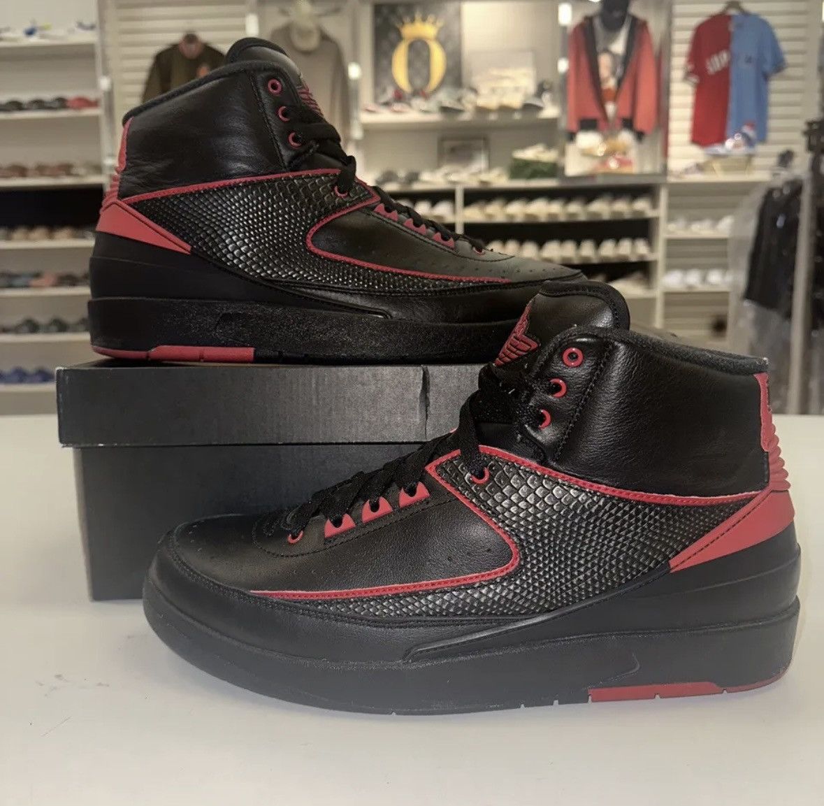 Jordan Brand Size 11 - Jordan 12 Retro Alternate 87 2016 Size US 11 / EU 44 - 1 Thumbnail