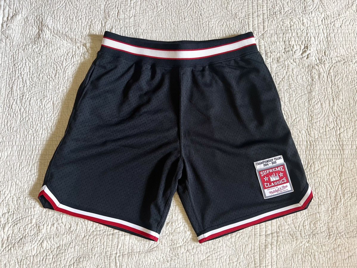 Mitchell & Ness × Supreme Supreme X Mitchell & Ness Black Mesh Basketball Shorts Sz M Size US 32 / EU 48 - 2 Thumbnail