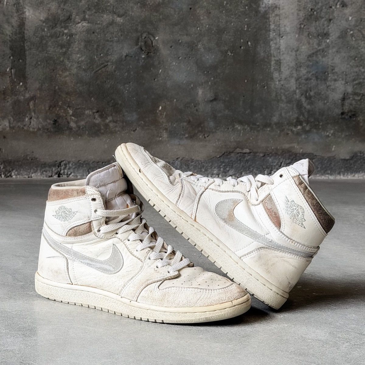 Nike THRASHED 1985 Neutral Grey Nike AIR JORDAN 1 High-Top Shoes Size US 10.5 / EU 43-44 - 3 Thumbnail