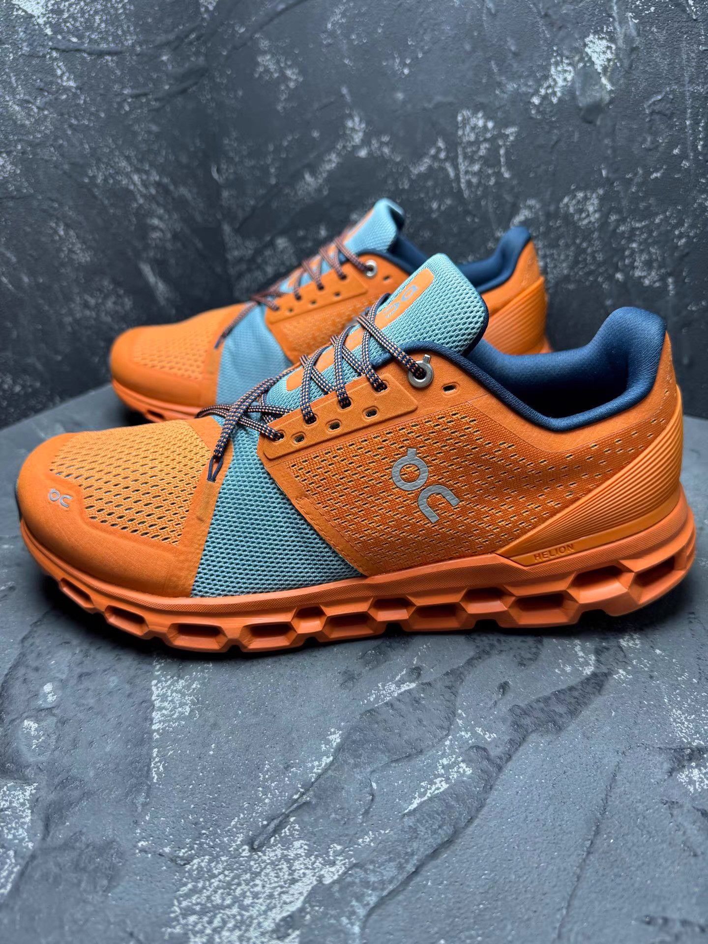 On On Cloudstratus Gray & Orange Running Shoes Q10 Size US 10 / EU 43 - 6 Thumbnail