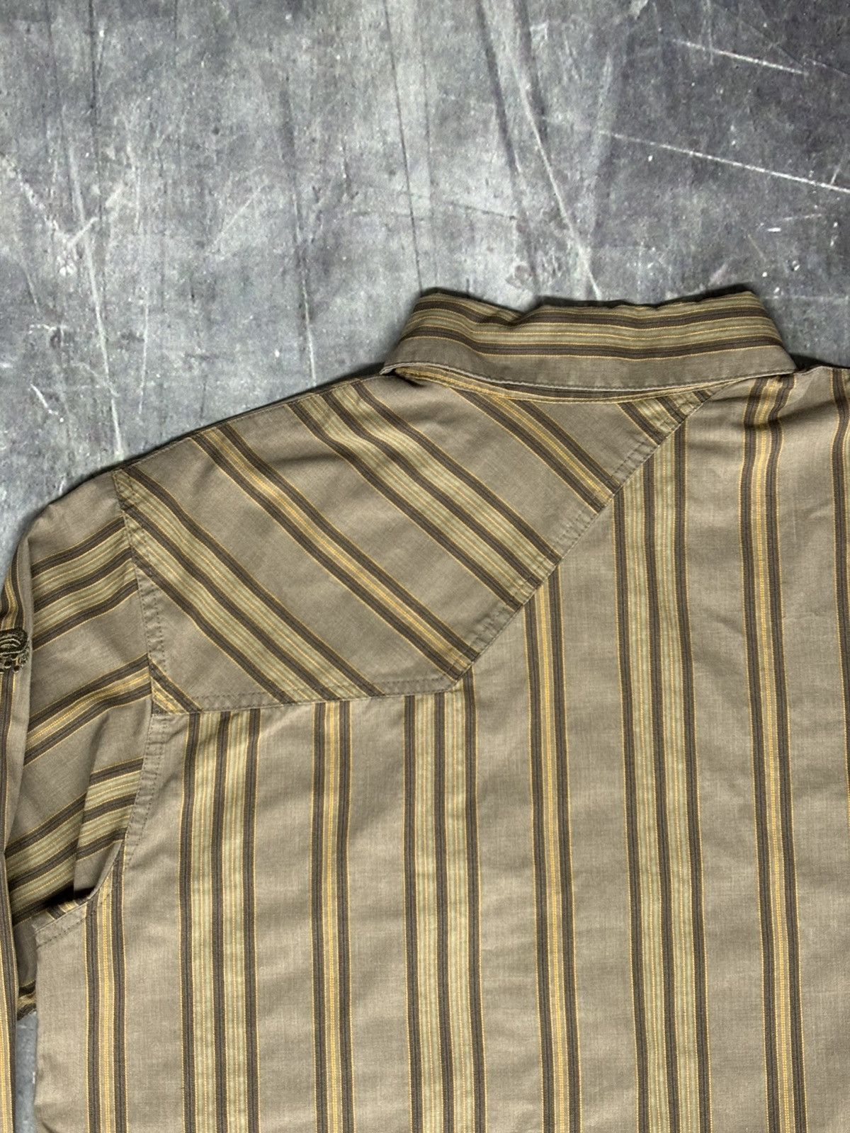 Mountain Hardwear 🐿️Mountain Hardwear L/S Button Up Size US L / EU 52-54 / 3 - 6 Thumbnail