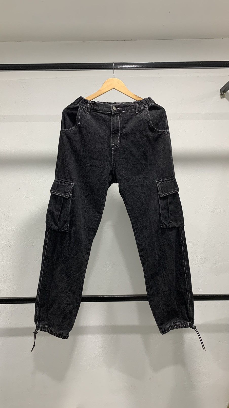 Image of If Six Was Nine Vintage Japan Cargo Pants in Black, Men's (Size 31)