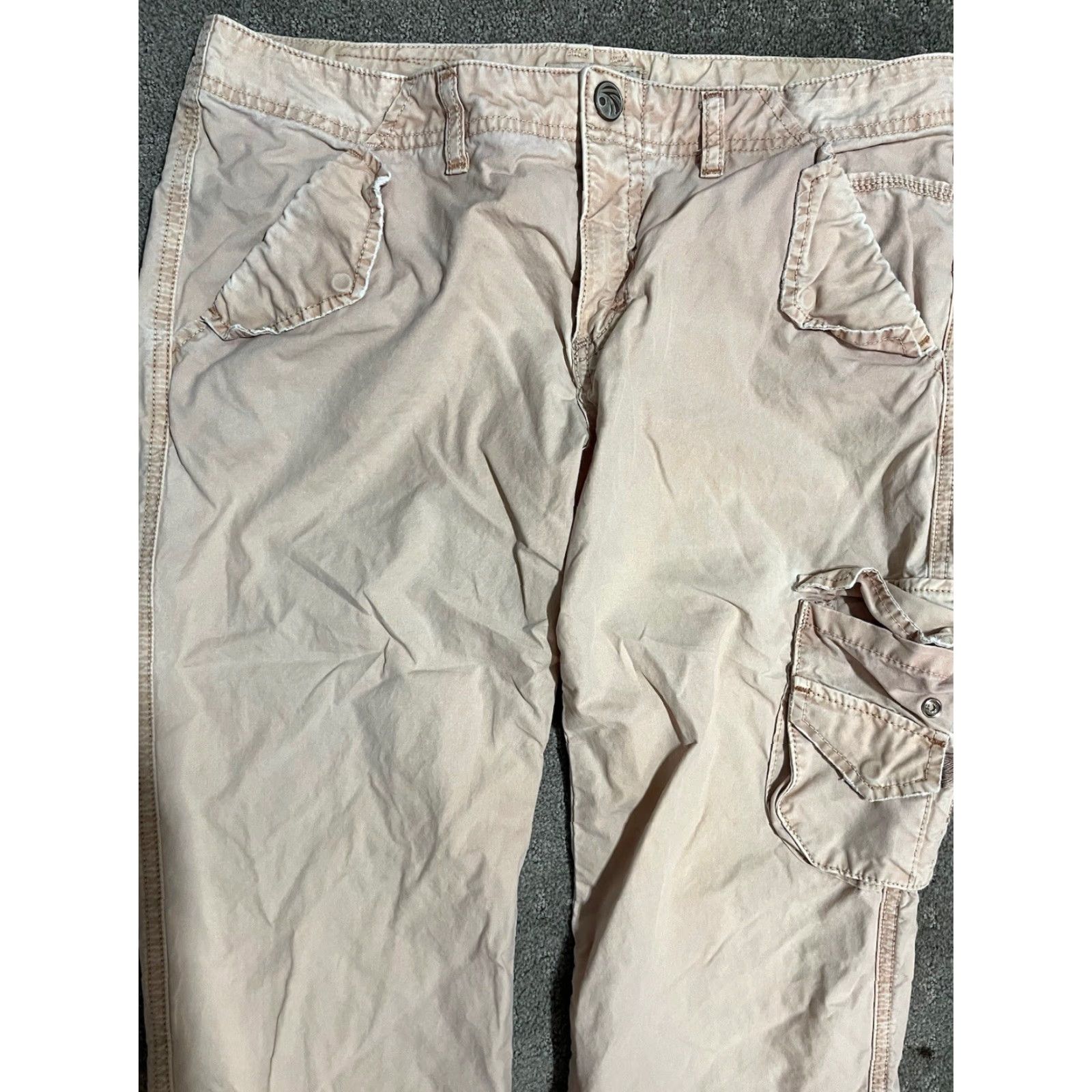 Sanctuary VINTAGE Sanctuary Light Pink Cargo Cropped Pants Womens Size Medium Size 32" / US 10 / IT 46 - 2 Thumbnail