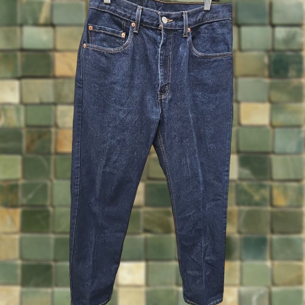 Levi's Vintage Levi’s 505 Jeans 32x30 Dark Wash Denim Regular Fit 5-Pocket Men Size US 32 / EU 48 - 1 Thumbnail