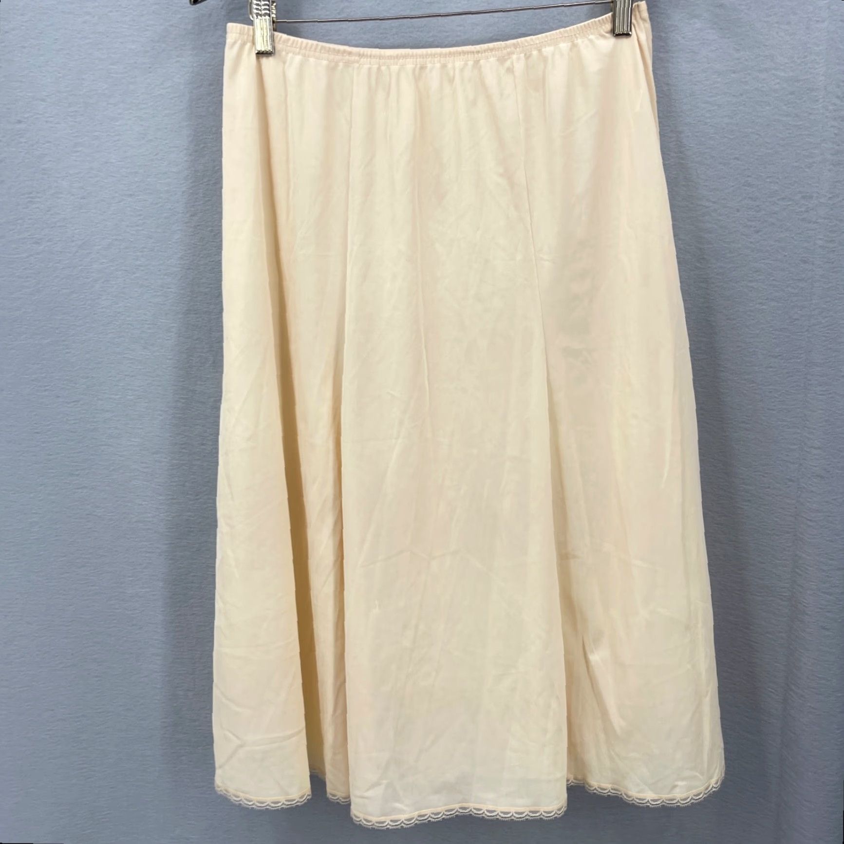 Vintage VINTAGE Vanity Fair Slip Shirt Womens Large Pink Peach Lace Trim 1980s Nylon Art Deco Sissy Size 36" / US 14 / IT 50 - 2 Thumbnail
