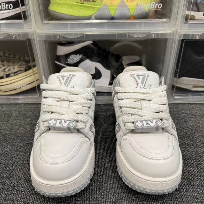 Louis Vuitton lv trainer sneakers size 41-2507 Size US 7 / EU 40 - 5 Thumbnail