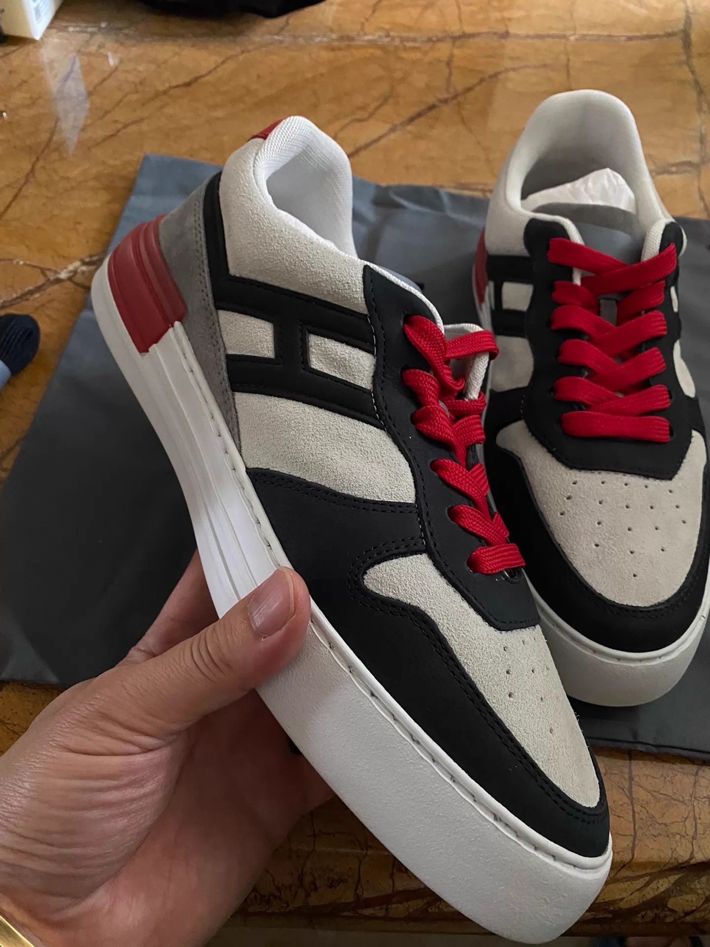 Hogan Hogan White Dad Sneaker UK6.5 Thick Sole 2 Laces Size US 7.5 / EU 40-41 - 4 Thumbnail