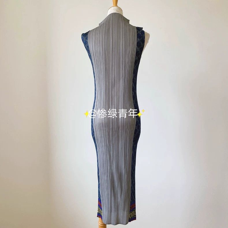 Issey Miyake Issey Miyake size:3 Retro navy blue diamond-patterned plea Size L / US 10 / IT 46 - 4 Thumbnail