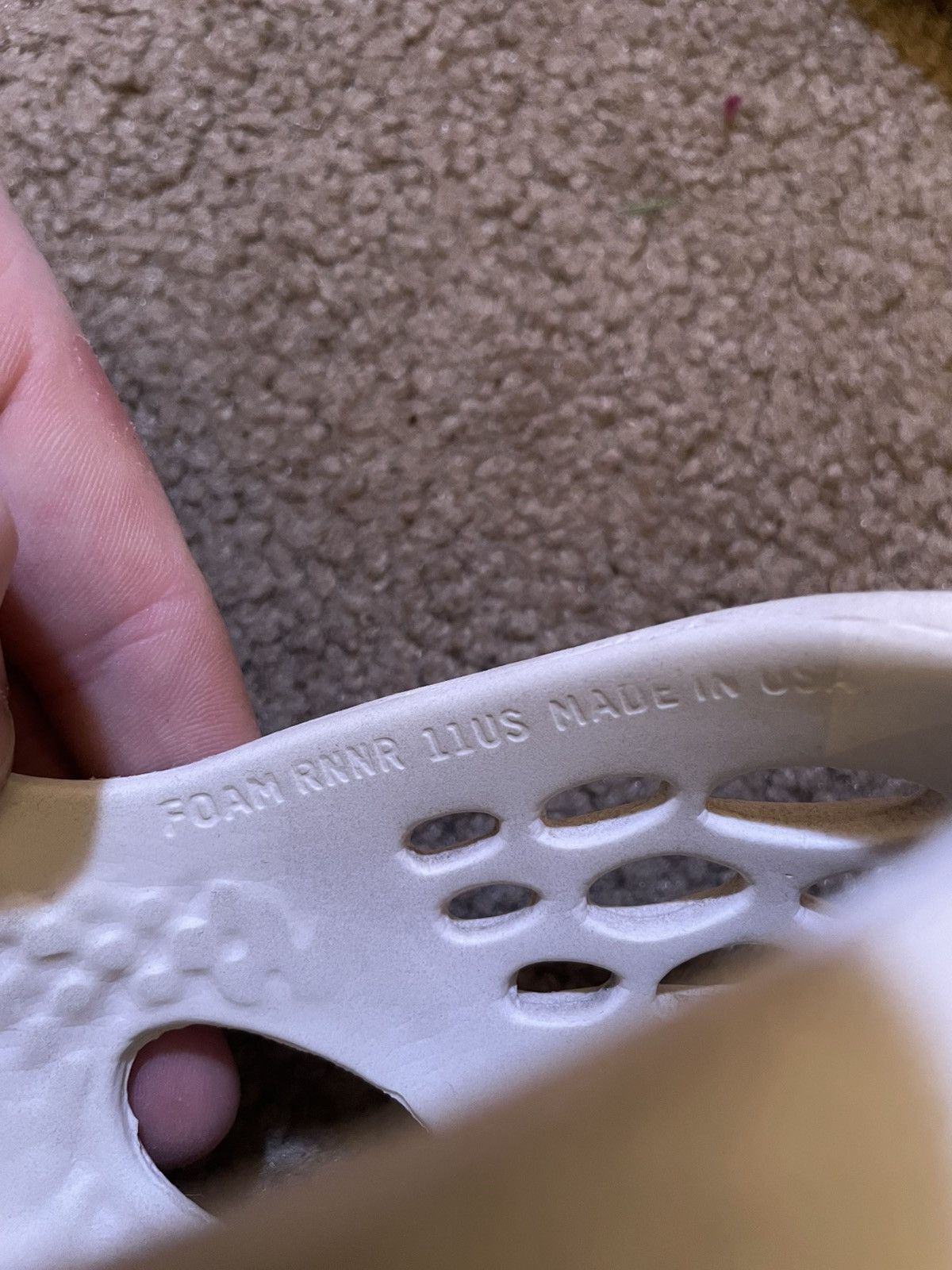 Yeezy Roam runner Size US 11 / EU 44 - 5 Thumbnail