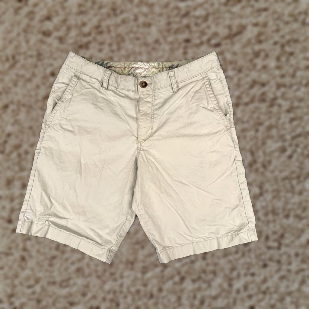 Tommy Bahama Tommy Bahama Shorts Men 30 Beige Chino Cotton Blend Flat Front Vacation 30x9 Size US 30 / EU 46 - 1 Thumbnail