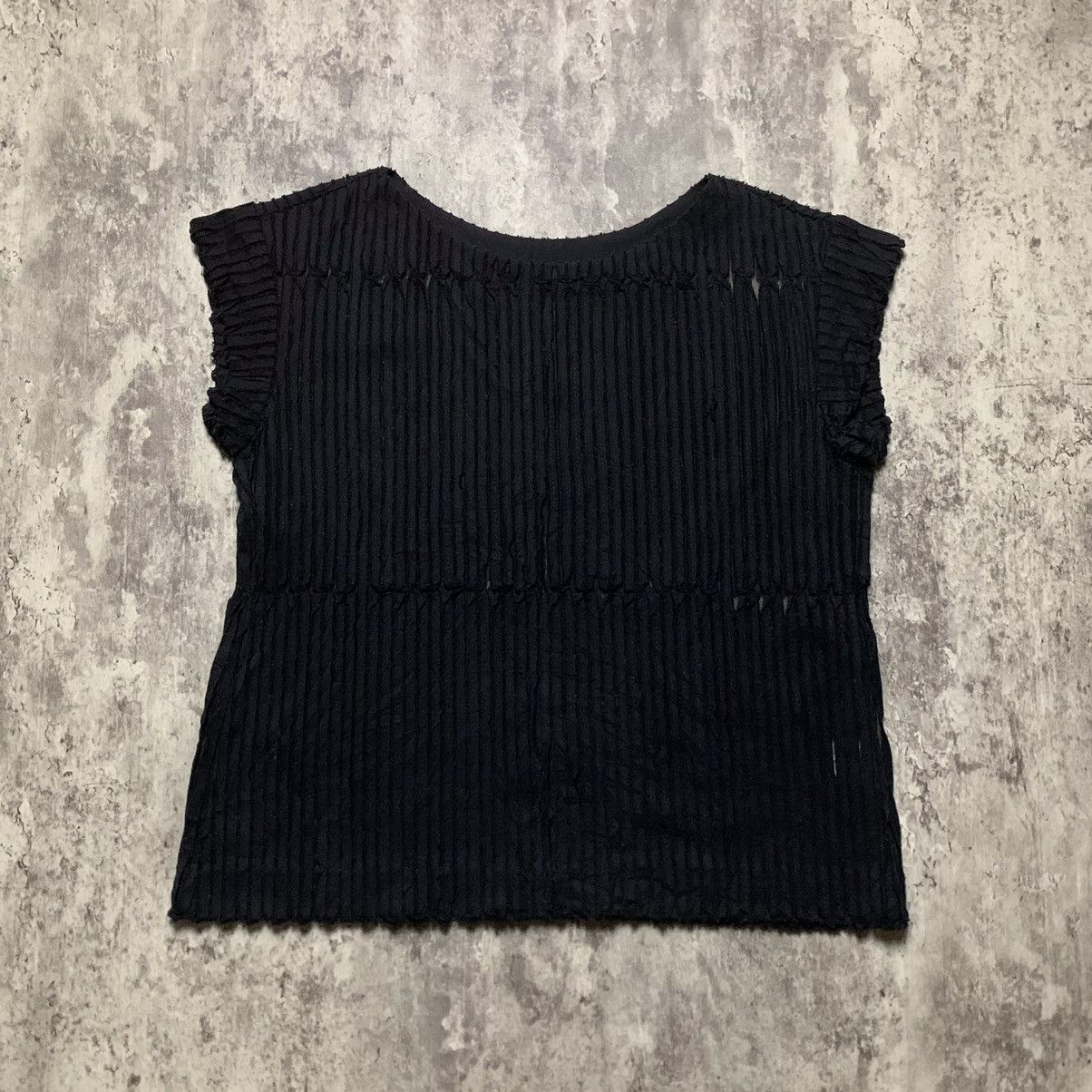 Issey Miyake Find ISSEY MIYAKE HaaT Mesh Size M / US 6-8 / IT 42-44 - 1 Thumbnail