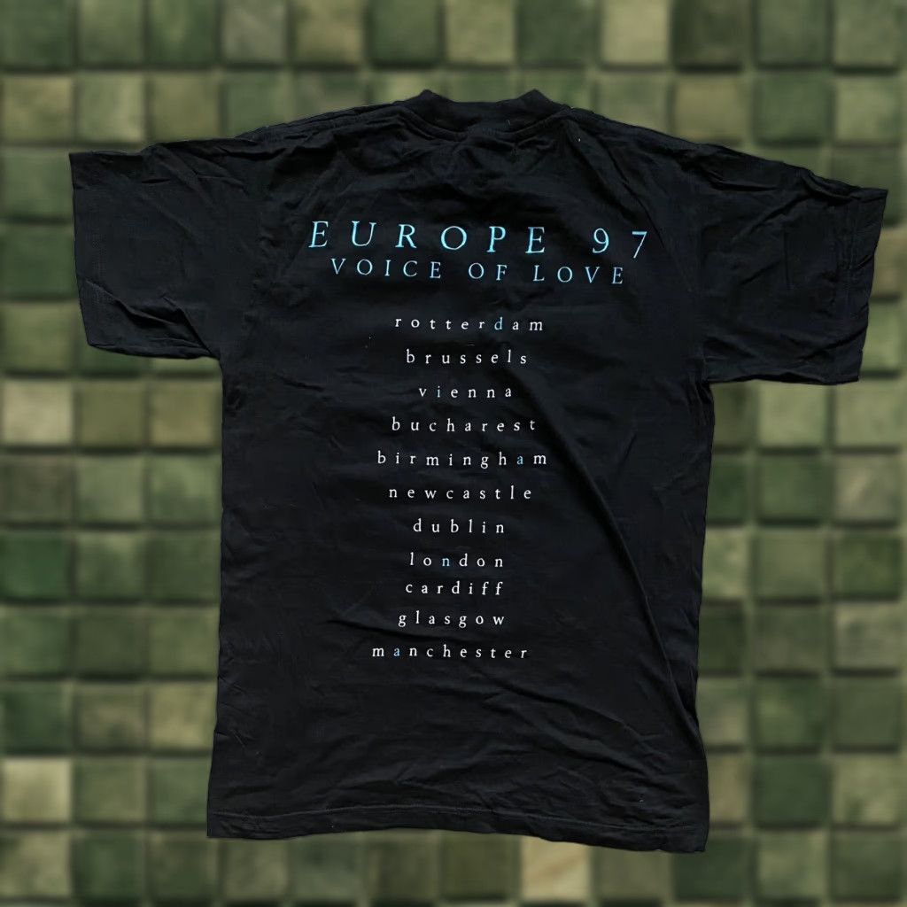 Vintage VINTAGE Diana Ross Europe 1997 Voice of Love concert tour 97 T-Shirt Mens M Black Love Logo Shirt Size US M / EU 48-50 / 2 - 1 Thumbnail