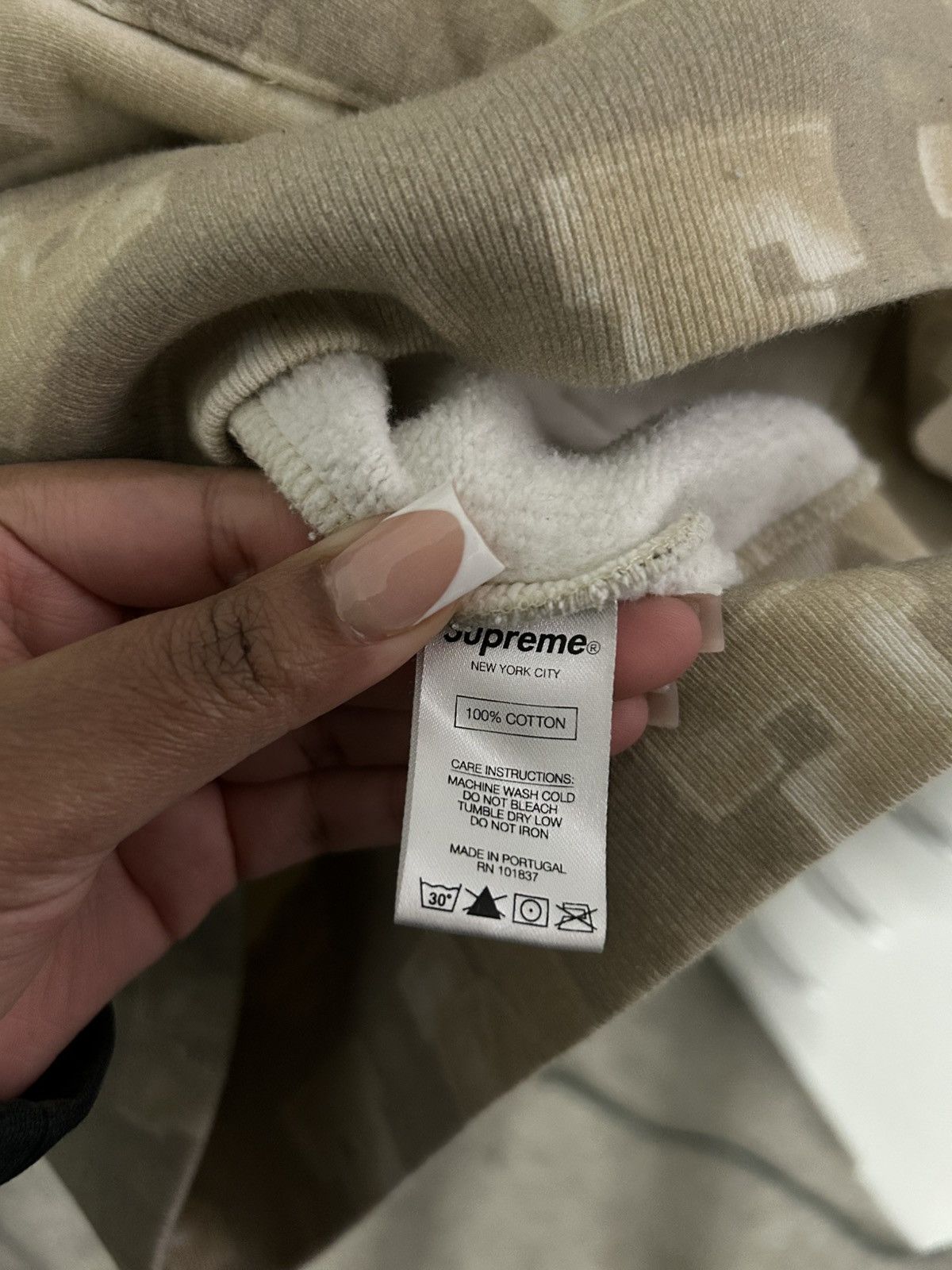 Supreme authentic supreme hoodie Size US M / EU 48-50 / 2 - 4 Thumbnail