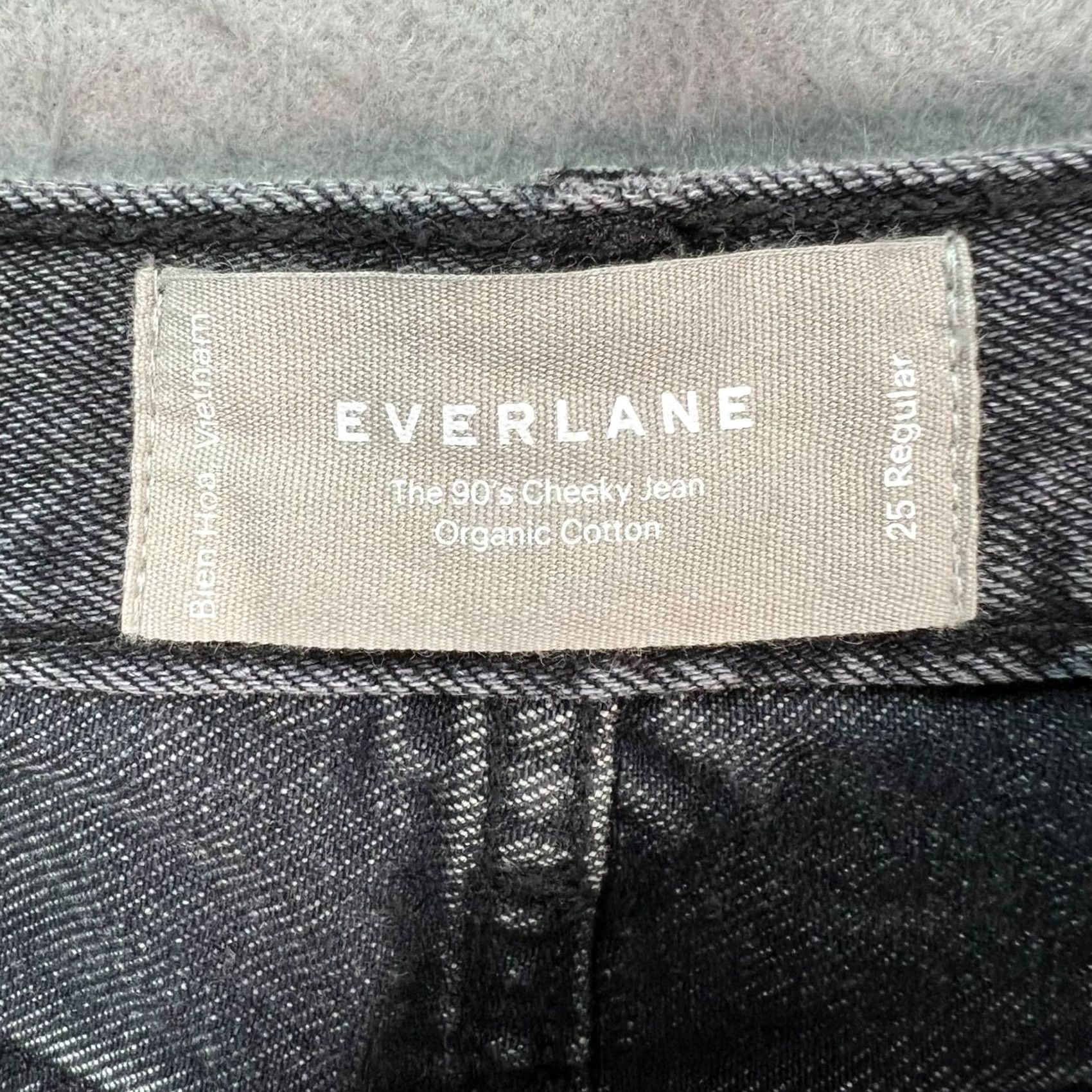 Everlane Everlane The 90s Cheeky Jean Organic Cotton Gray Womens Size 25 Regular Jeans 90s Womens Tapered Gray Organic Cotton Denim St Modern Size 42" / US 20 - 4 Thumbnail