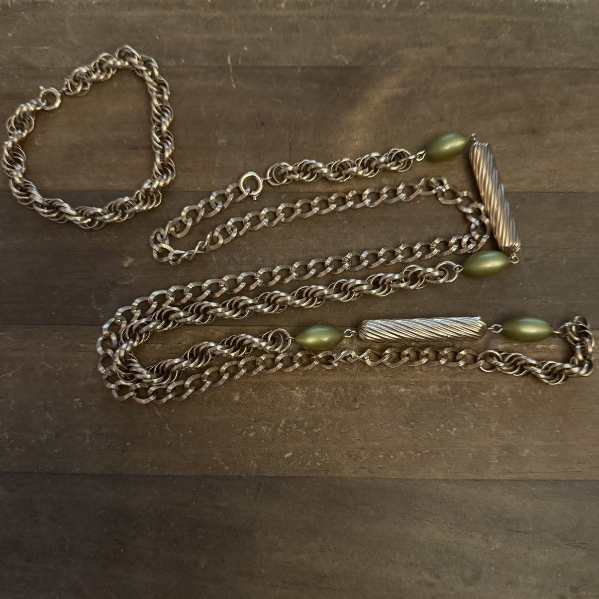 Vintage Vintage Sarah Coventry Golden Avocado necklace/bracelet set Size ONE SIZE - 5 Thumbnail