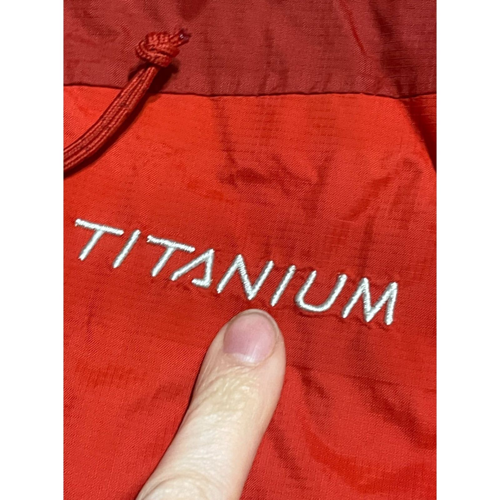 Vintage Columbia Hoodie, Men's Size Large, Red, Full Zip, Windbreaker, Titanium, Regular Fit, 3-Season, Windbreaker, Titanium Size US L / EU 52-54 / 3 - 5 Thumbnail