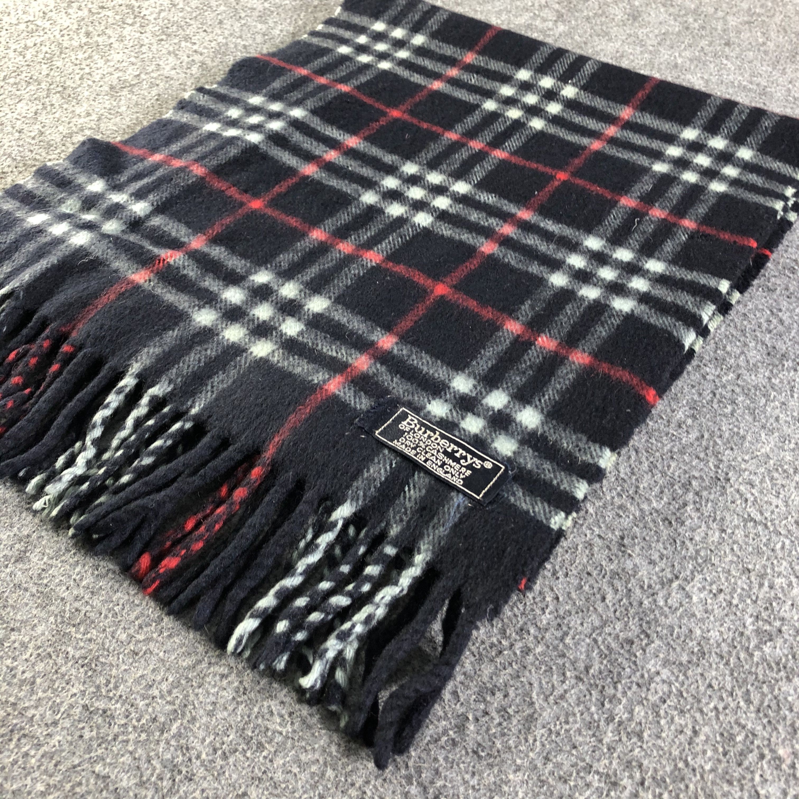 Burberry Burberrys Cashmere Scarf / Muffler / Neckwear P298 Size ONE SIZE - 8 Thumbnail