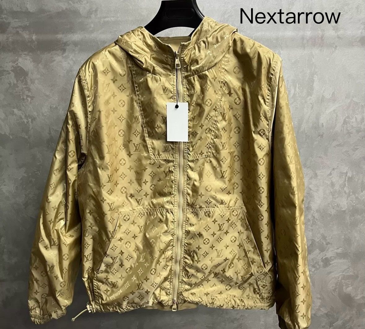 Louis Vuitton Louis Vuitton's latest beige pin full print long jacket Size US M / EU 48-50 / 2 - 1 Thumbnail