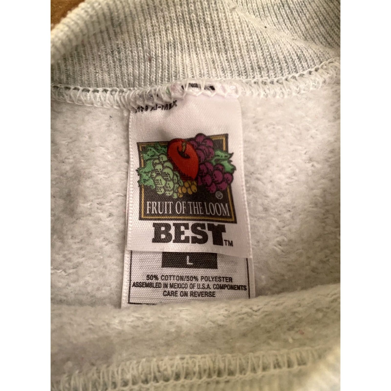 Vintage VINTAGE Unbranded Sweatshirt Crewneck LG Gray John Deere Barn Windmill Farm Country Graphic Print Men's Pullover All Seasons Vintage ... Size US L / EU 52-54 / 3 - 4 Thumbnail