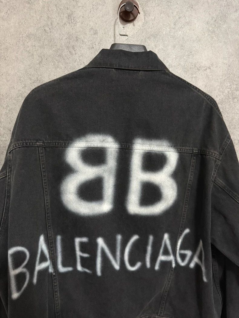 Balenciaga Balenciaga Solid Graffiti Single Breasted Lapel Long Sleev Size US XS / EU 42 / 0 - 2 Thumbnail
