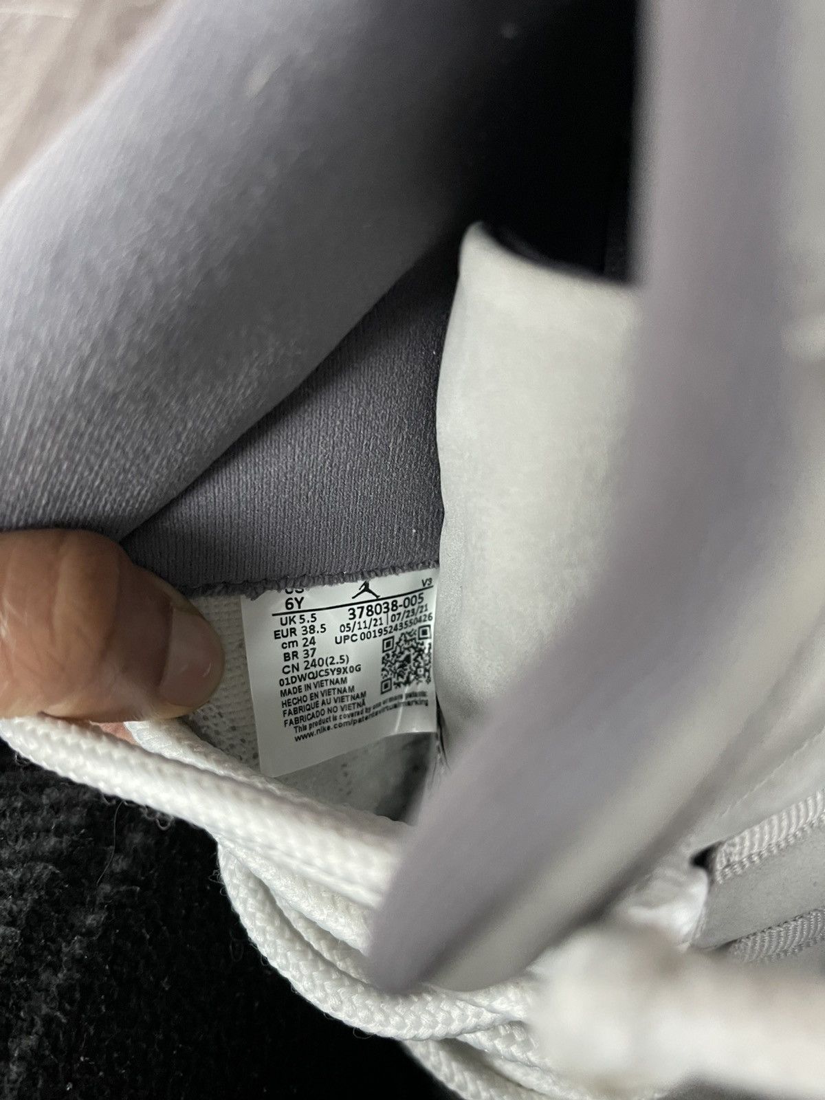 Jordan Brand Cool Grey Jordan 11 Size US 6 / EU 39 - 7 Thumbnail