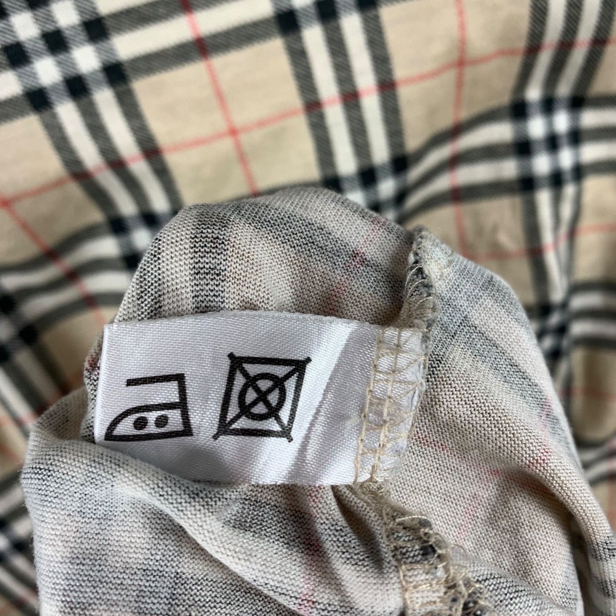 Burberry BURBERRY London nova check collar design long sleeve polotee Size US M / EU 48-50 / 2 - 9 Thumbnail