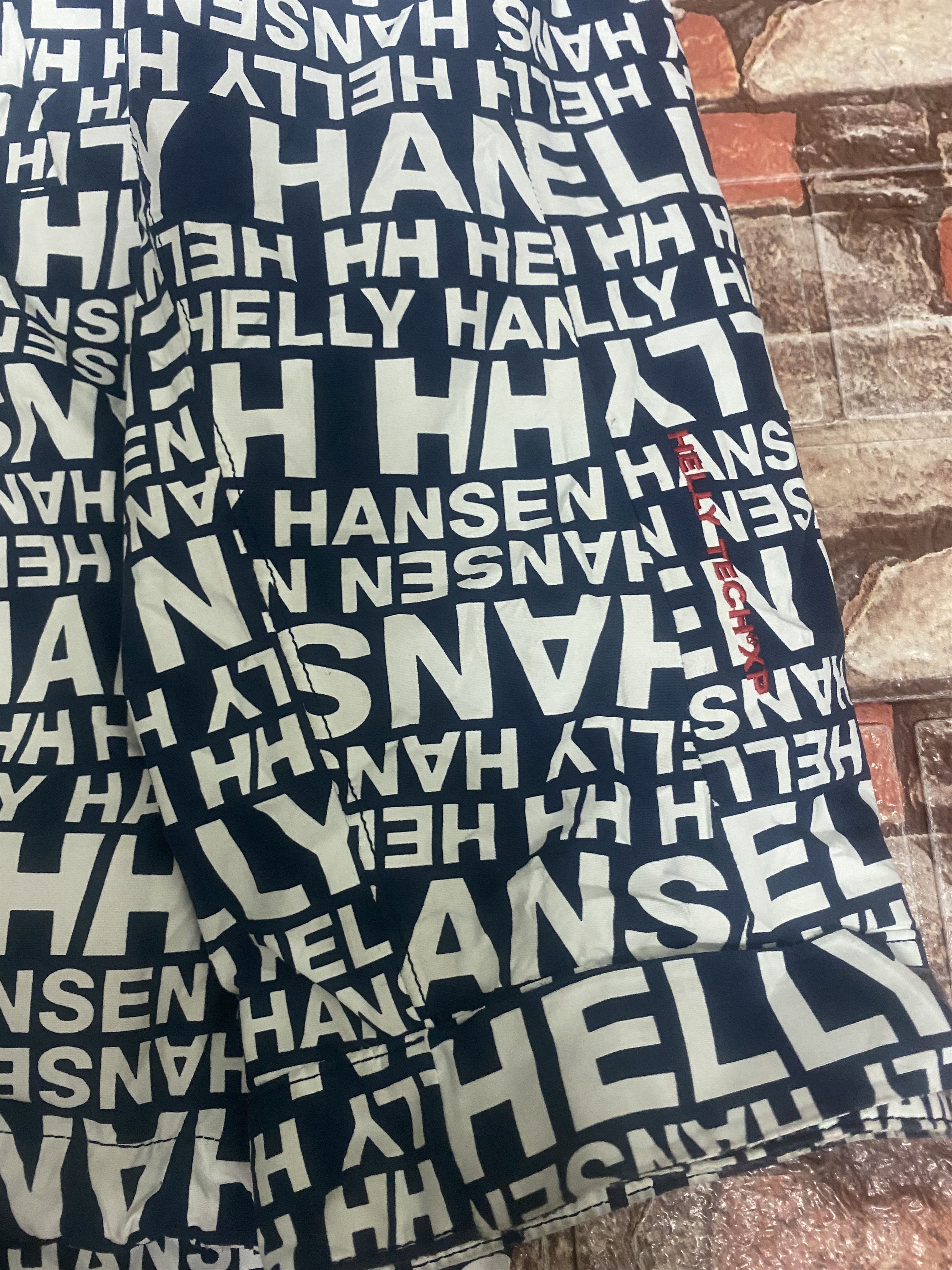 Helly Hansen Rare Helly Hansen Full Print Water Proof Hoodie Size US L / EU 52-54 / 3 - 5 Thumbnail