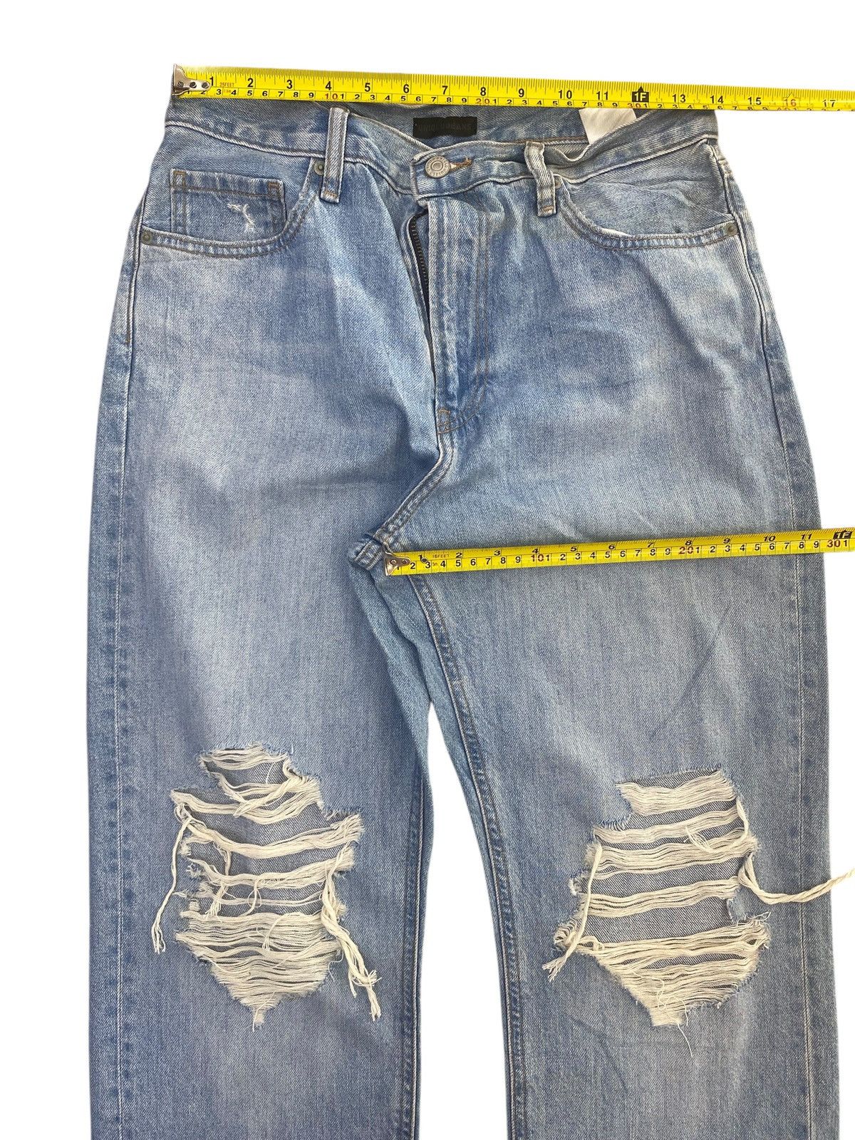 Uniqlo Uniqlo Ripped Light Blue Wash Style Loose Jeans Size US 28 / EU 44 - 5 Thumbnail