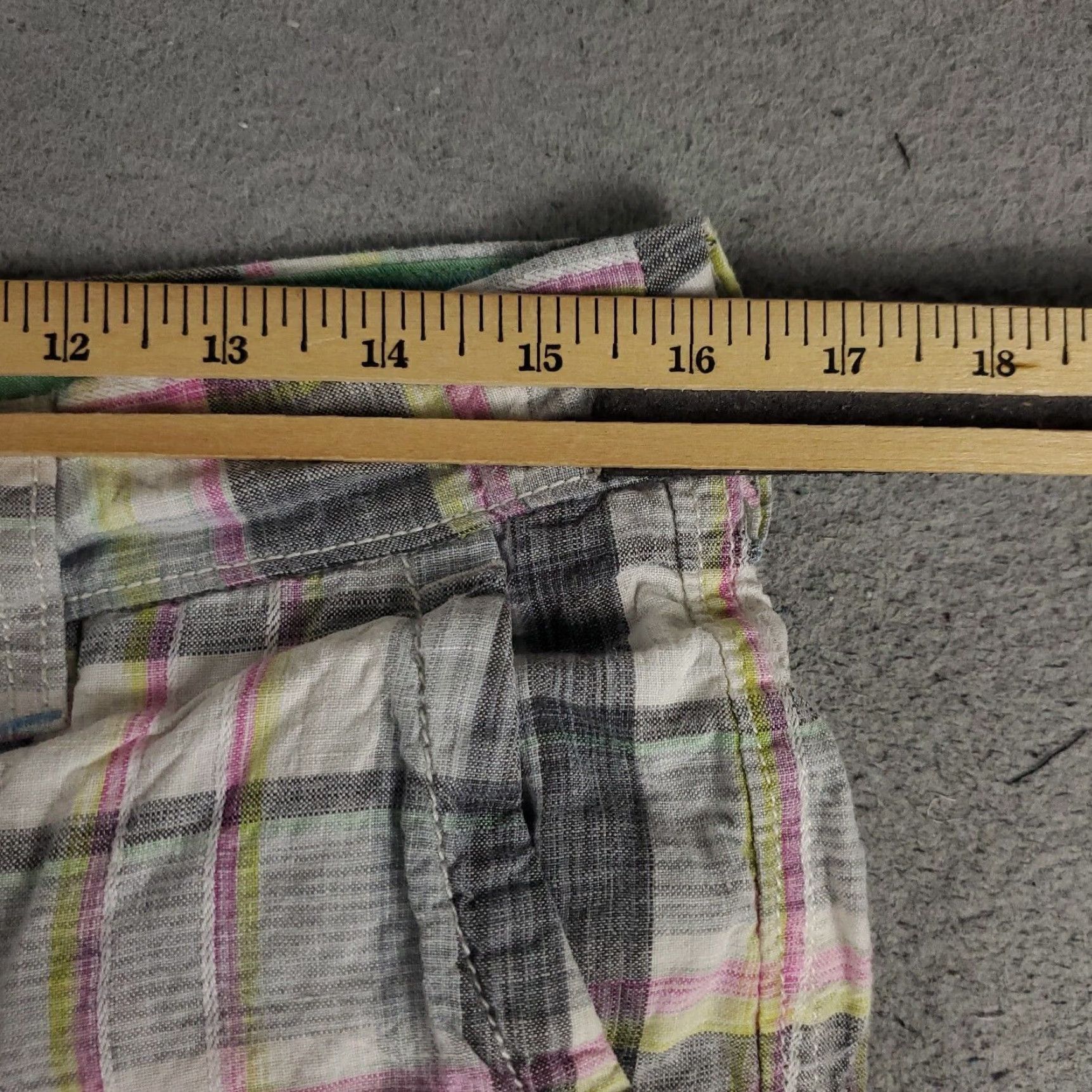 Tommy Bahama Tommy Bahama Shorts Mens Size 32 Gray Blue Plaid Linen Casual Flat Front Chino Size US 32 / EU 48 - 4 Thumbnail