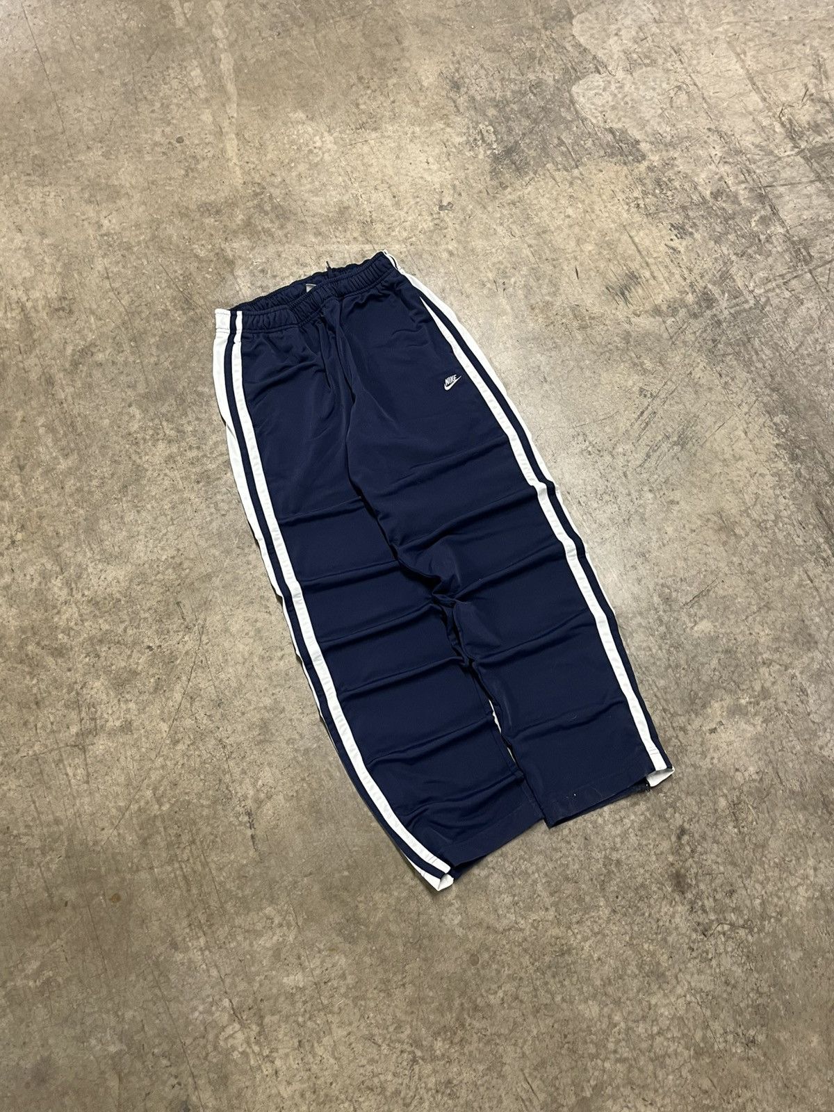 Nike × Vintage Nike track pants sweatpants y2k baggy streetwear hype rare Size US 30 / EU 46 - 3 Thumbnail