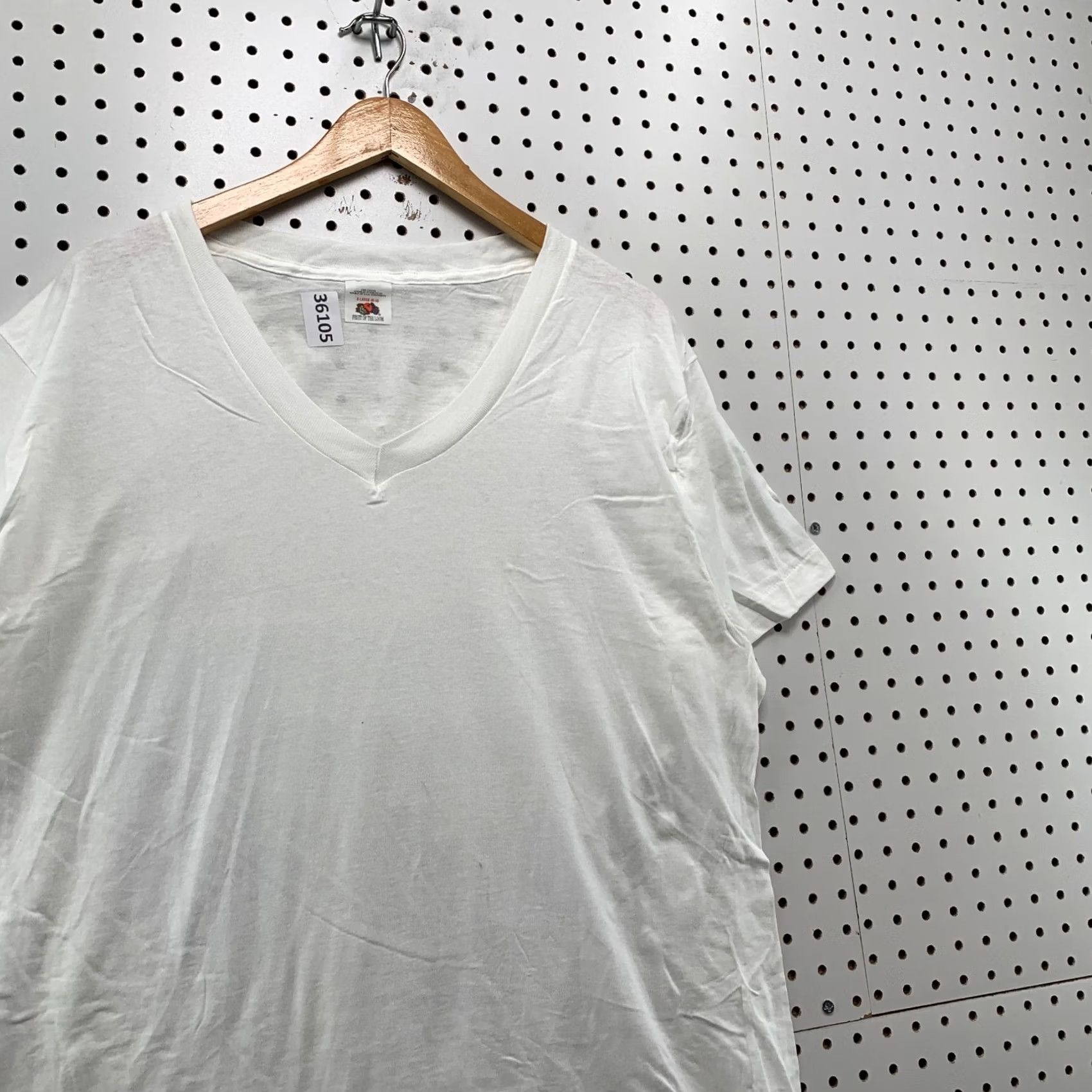 Fruit Of The Loom VINTAGE Fruit of the Loom Shirt Mens XL White V Neck Single Stitch NEW Size US XL / EU 56 / 4 - 5 Thumbnail
