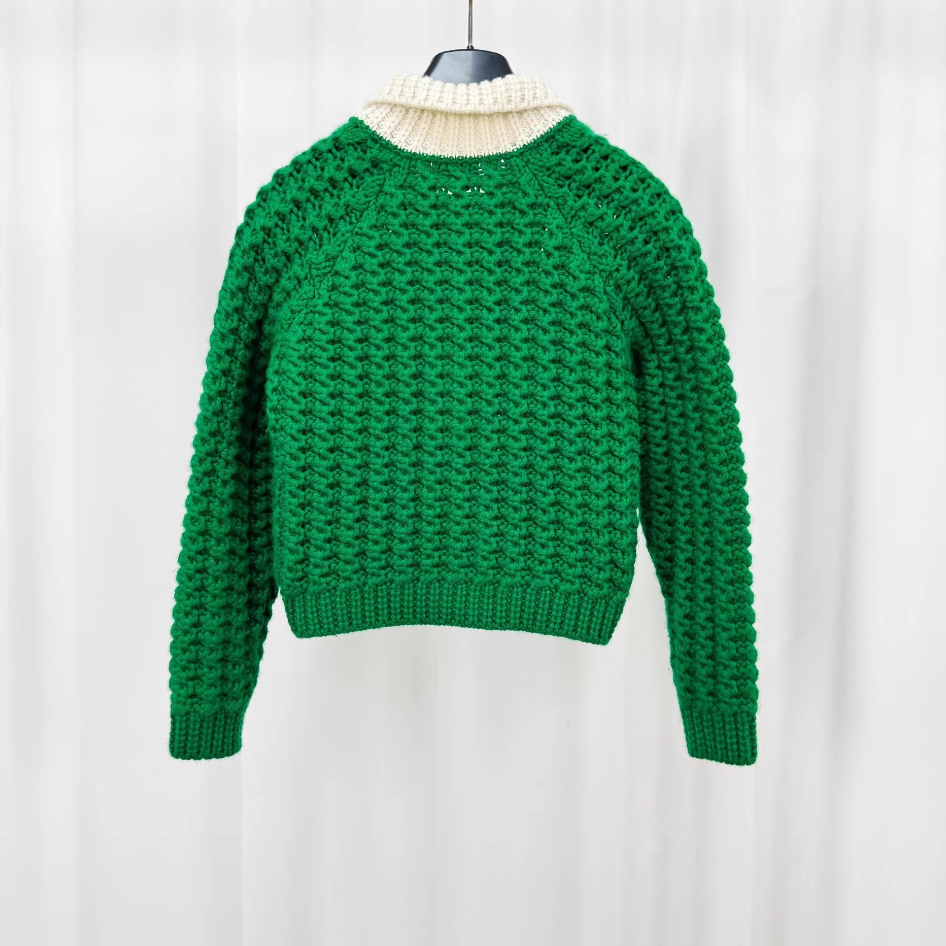 Miu Miu MIU MIU white collar green knit cardigan 36 99 new Size XS / US 0-2 / IT 36-38 - 2 Thumbnail