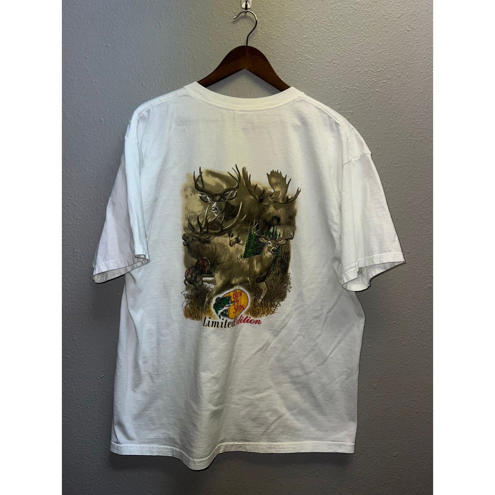 Gildan Vintage Bass Pro Shops Shirt Limited Edition Hunting Tee Size US XL / EU 56 / 4 - 6 Thumbnail
